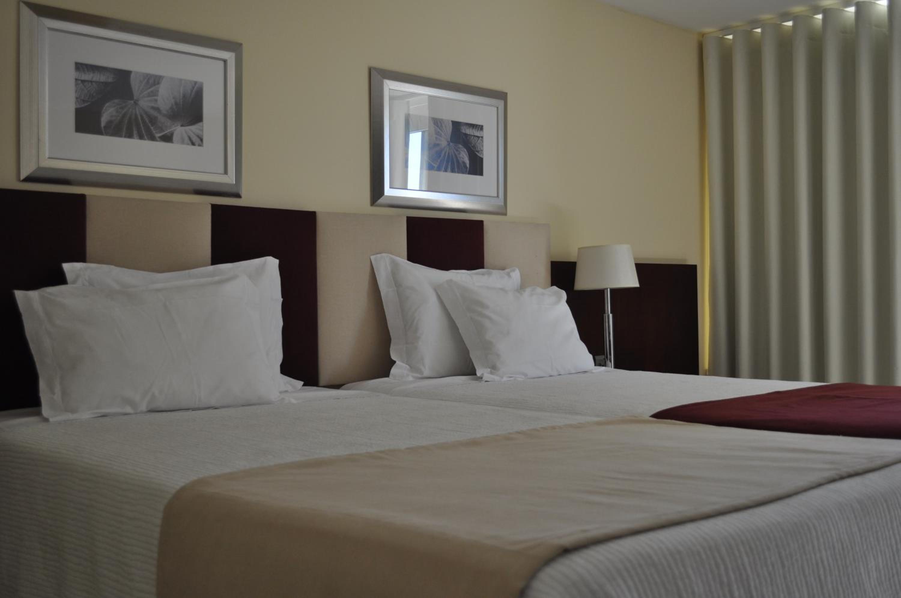 Twin Room - Photo 4