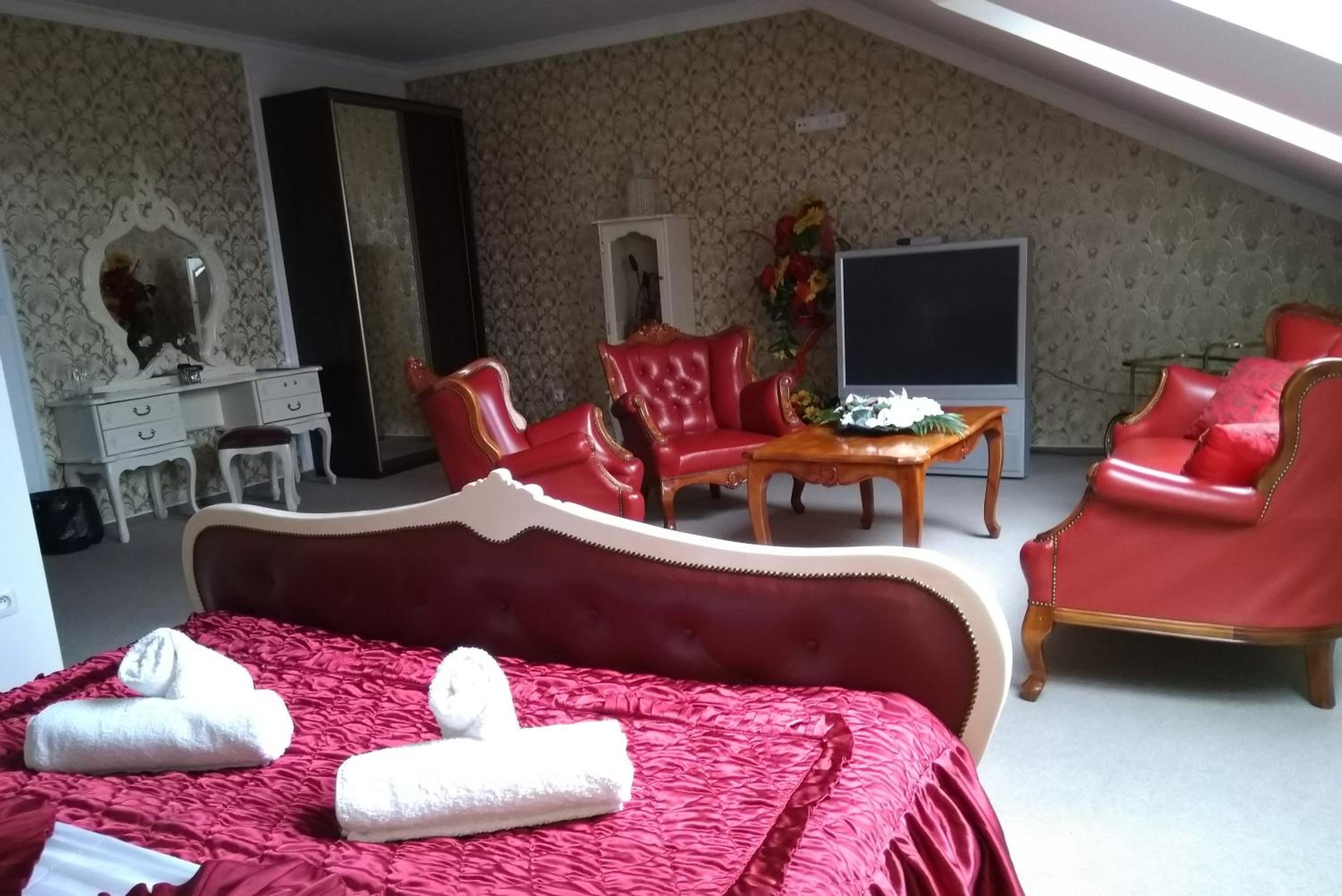 Deluxe Suite - Photo 3