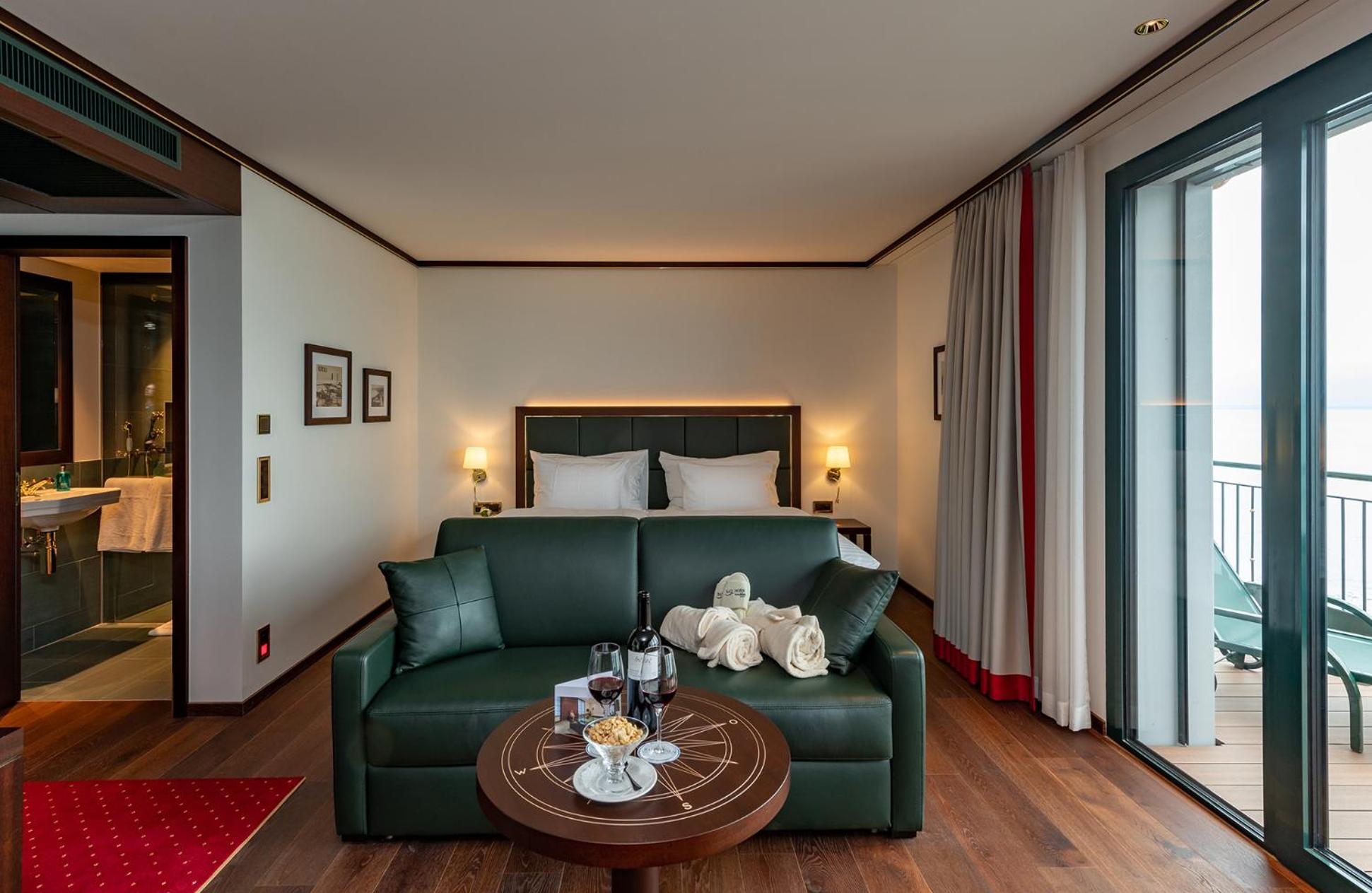Superior Suite - Photo 2