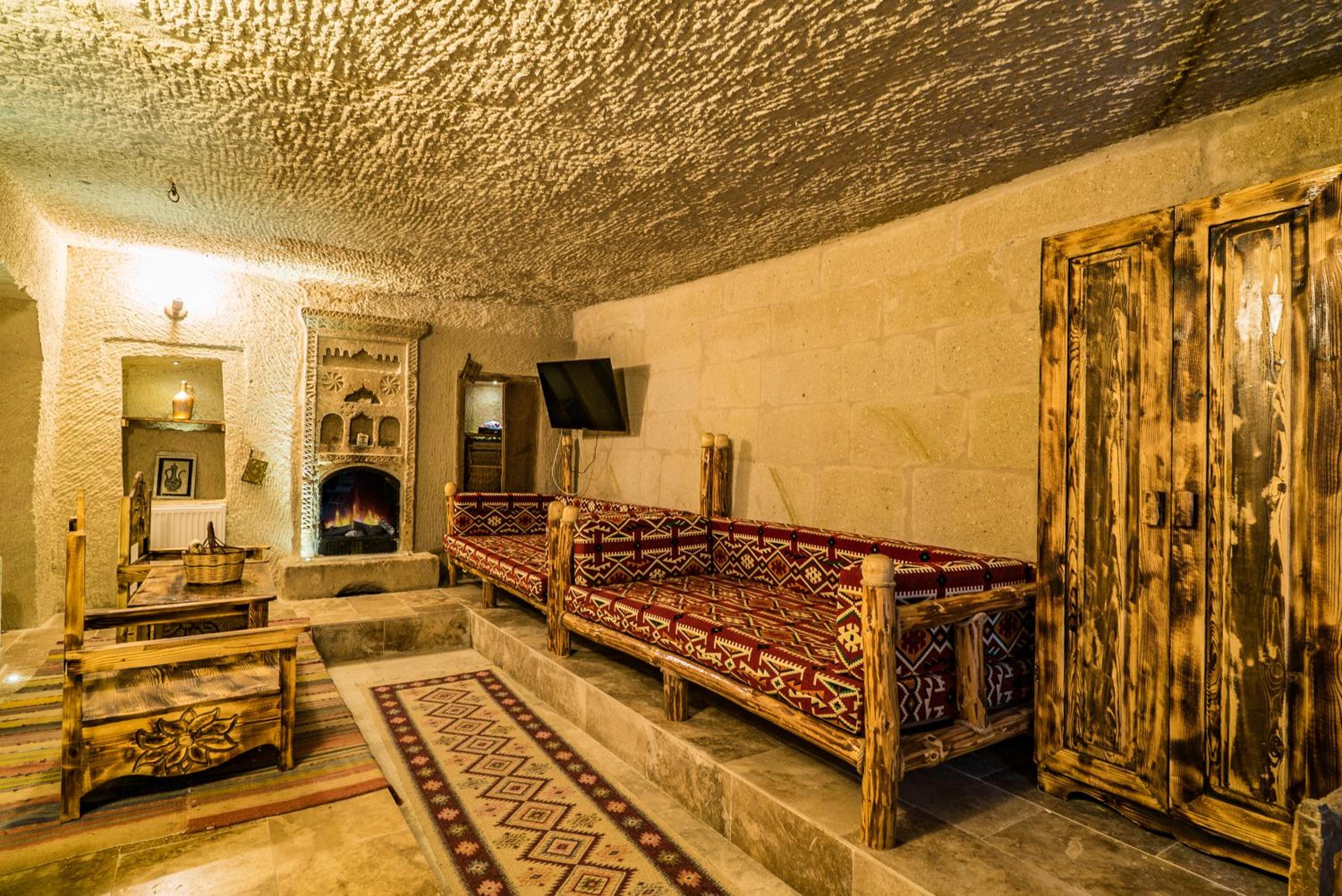 Deluxe Suite - Photo 93