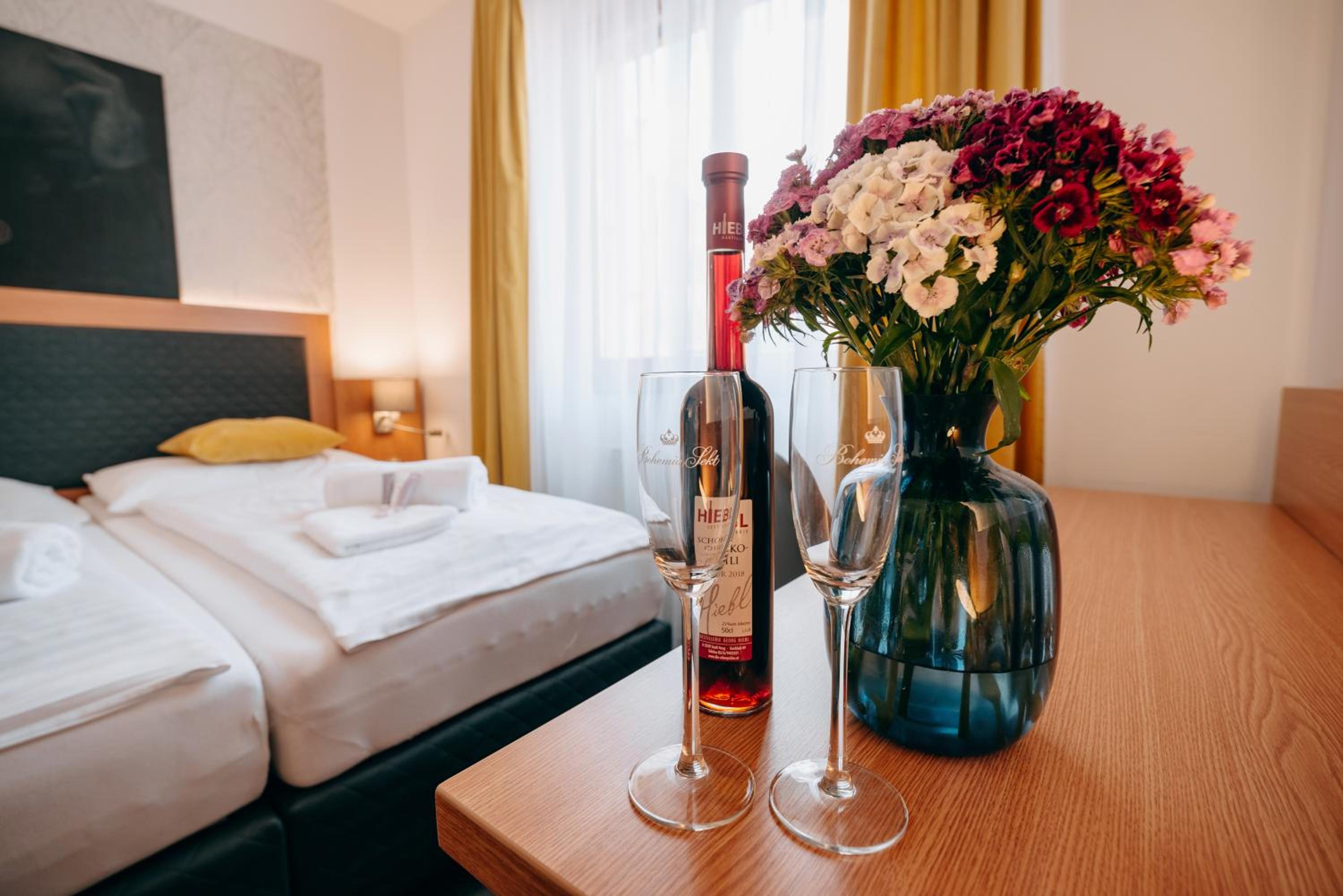 Double or Twin Room - Photo 11