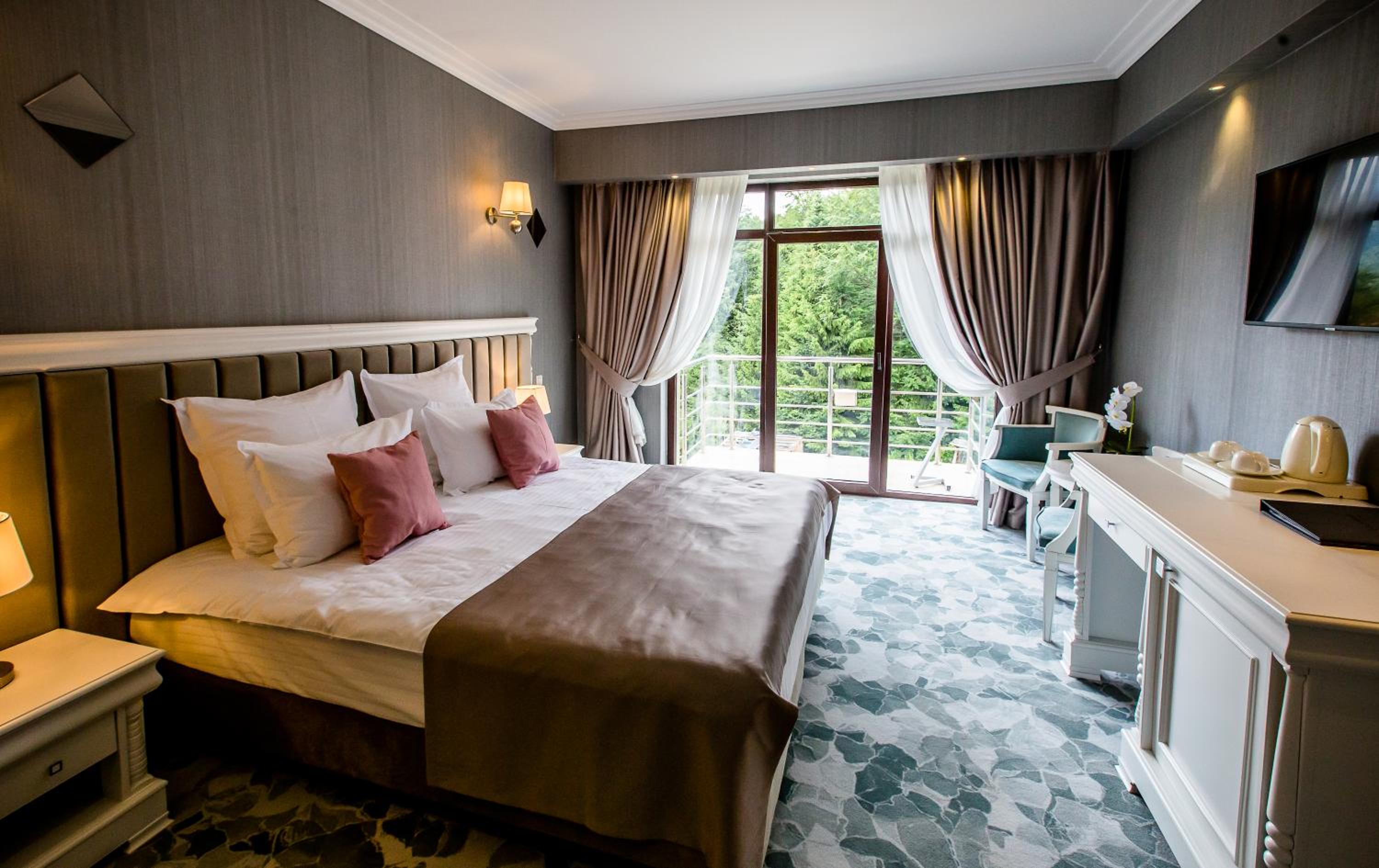 Deluxe Double Room - Photo 24