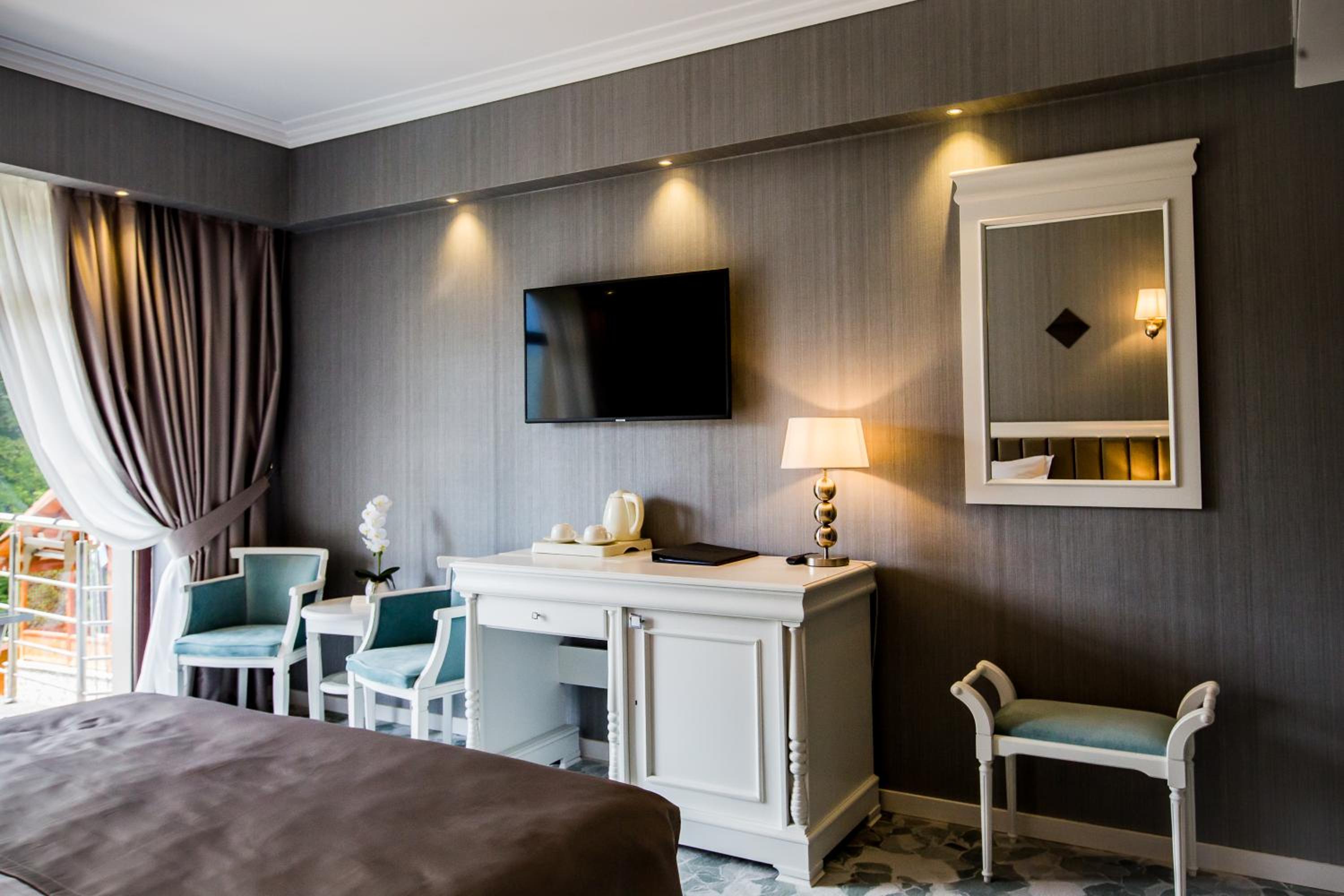 Deluxe Double Room - Photo 25
