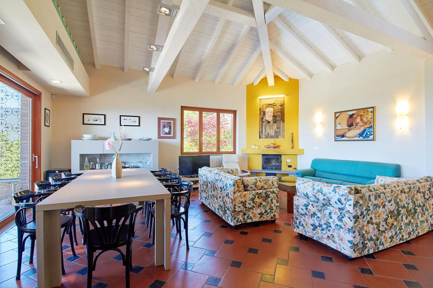Villa photo 2