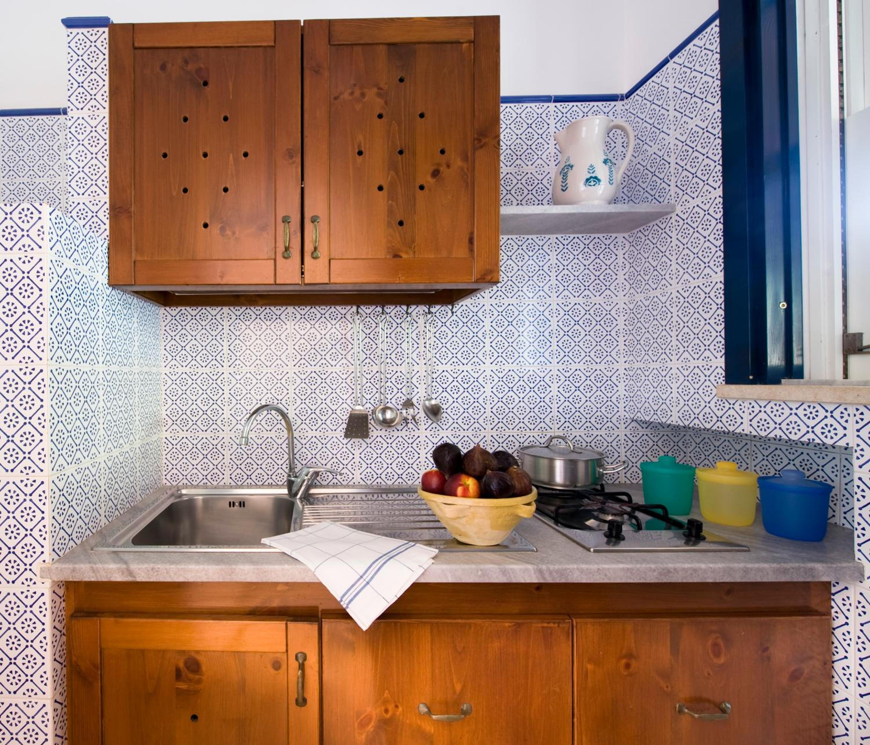 Studio (2 Adults) - Photo 3