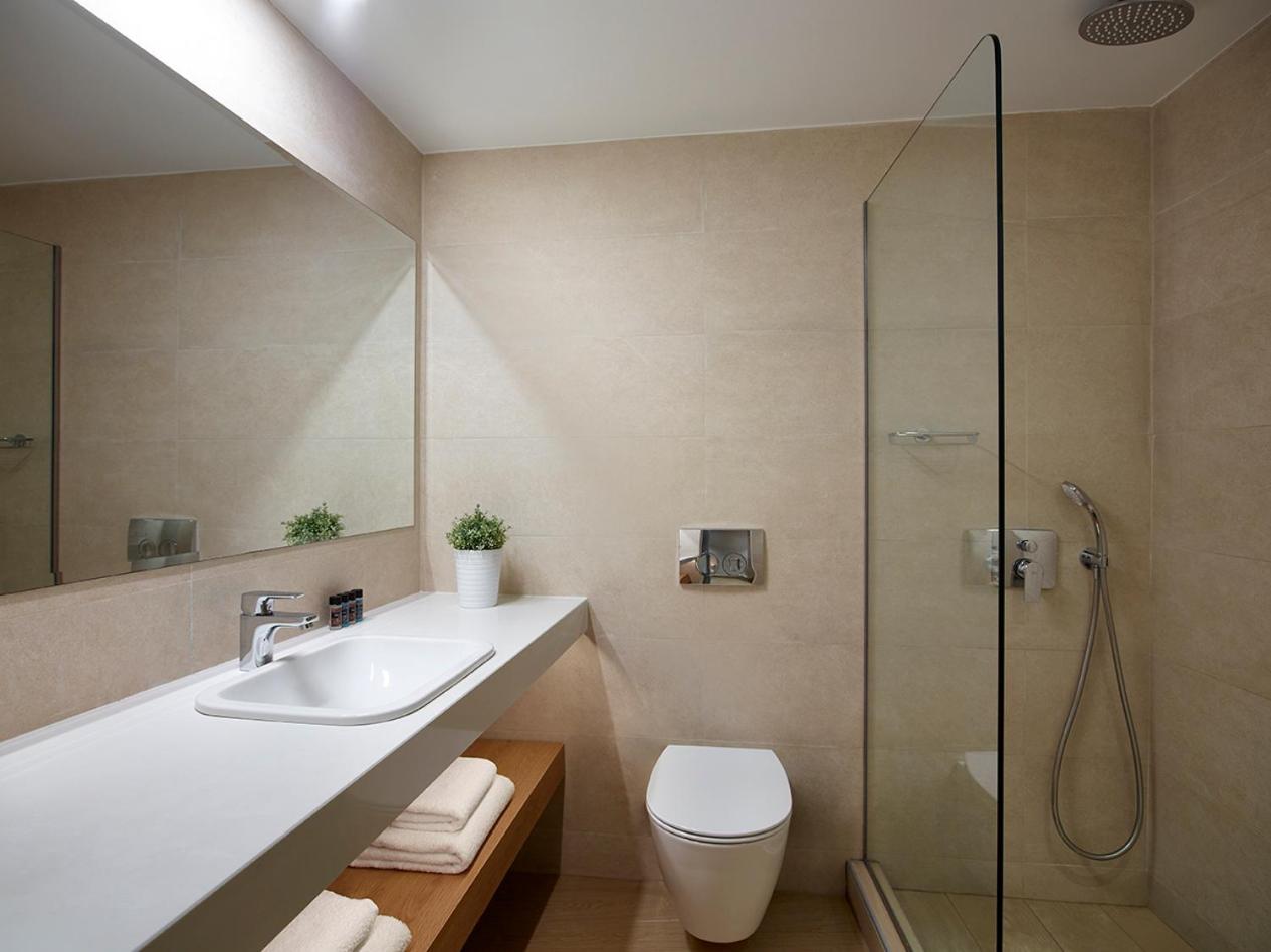 Superior Double or Twin Room with City View - Photo 3