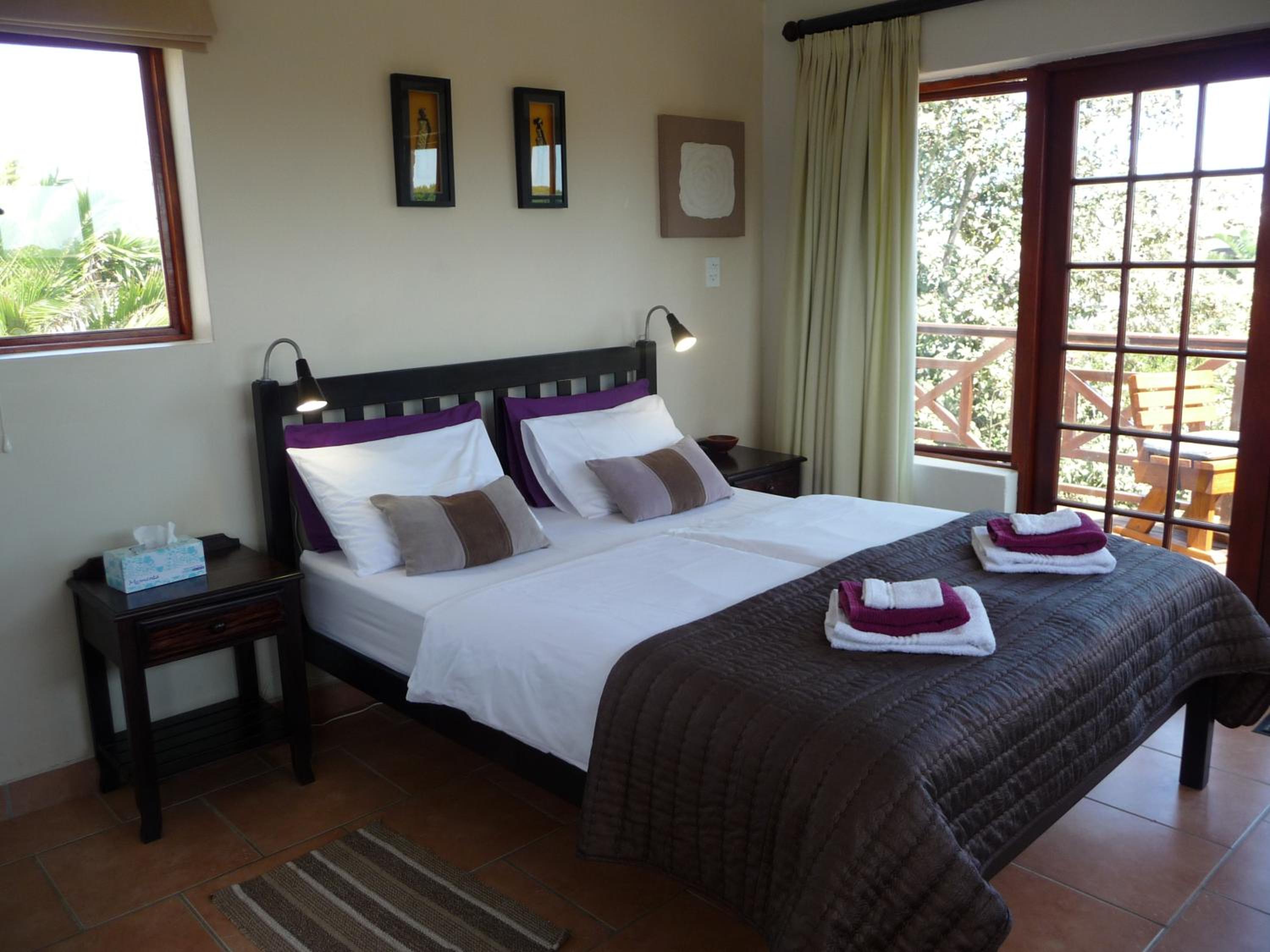 Queen Room with Balcony photo 3