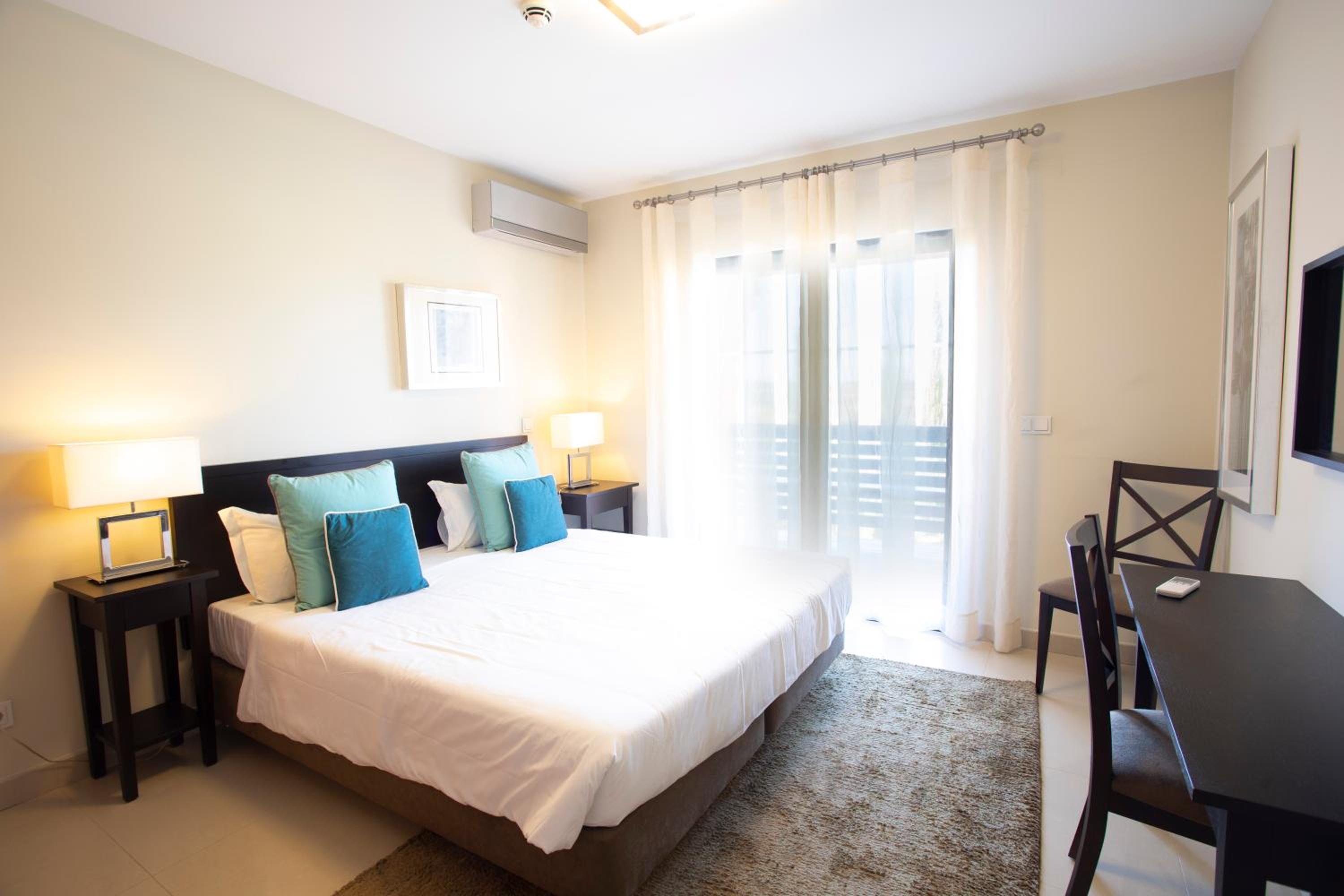 Three-Bedroom Villa - Photo 8