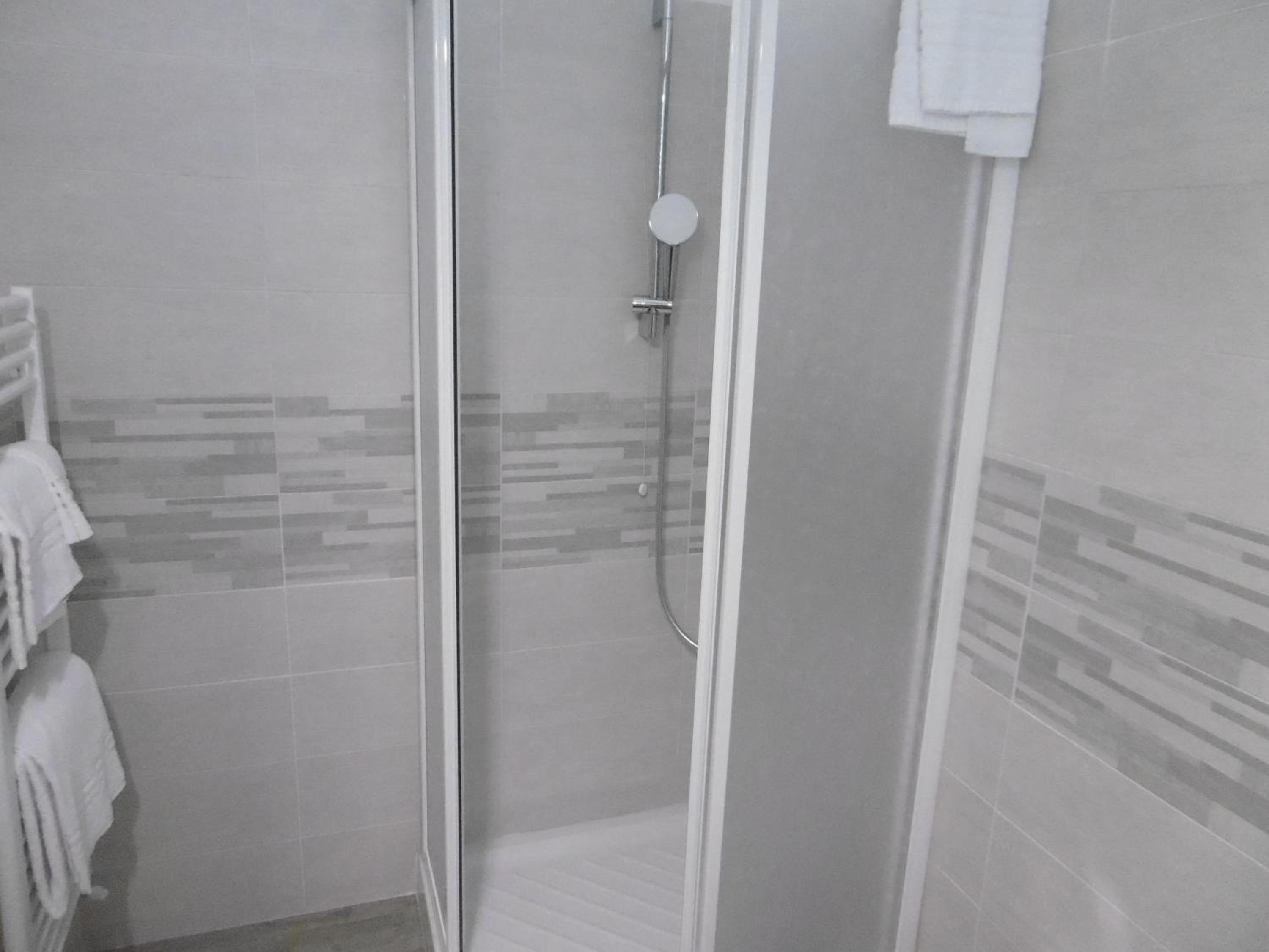 Economy Double Room - Photo 2