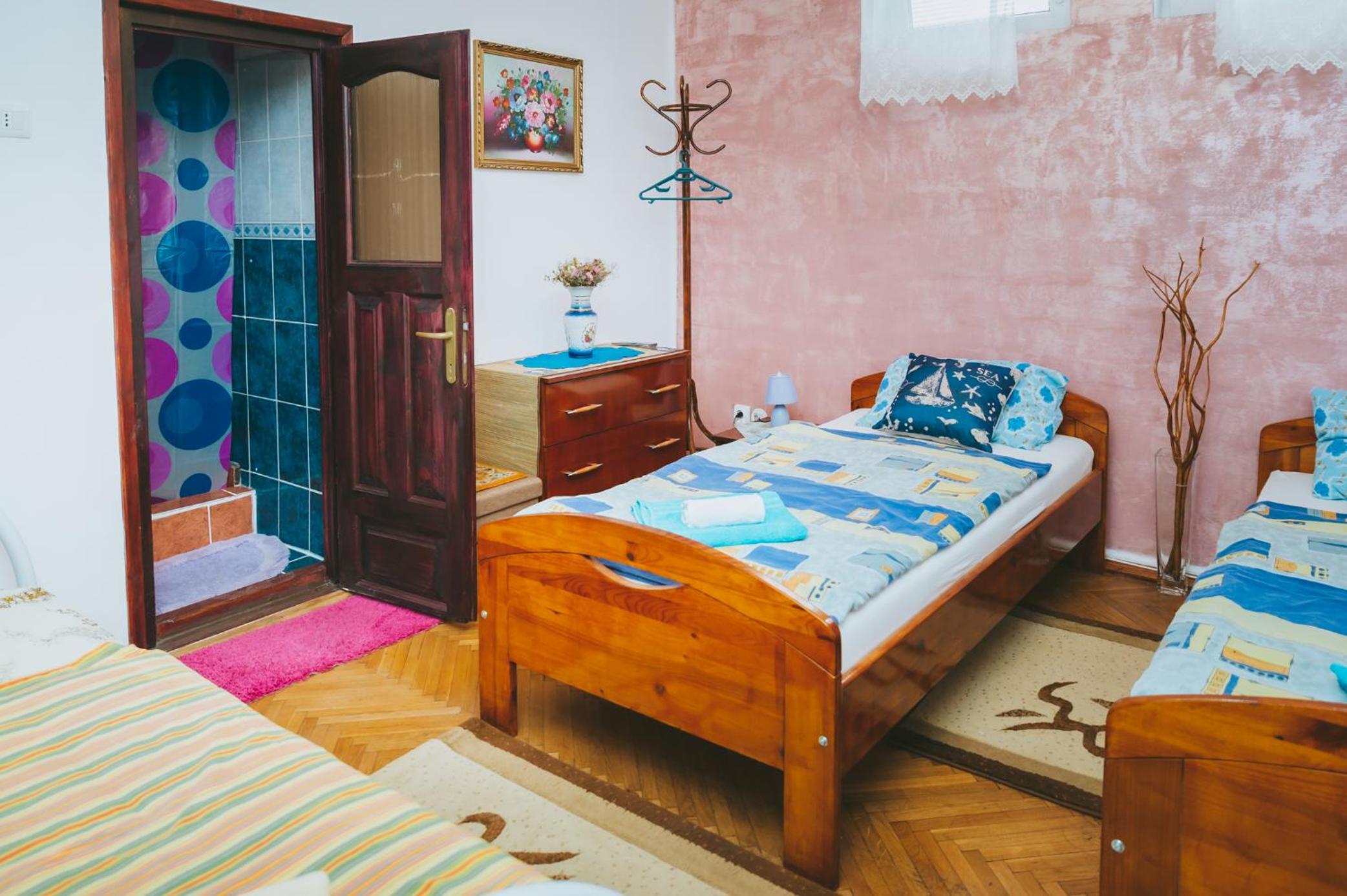 Deluxe Double or Twin Room - Photo 2