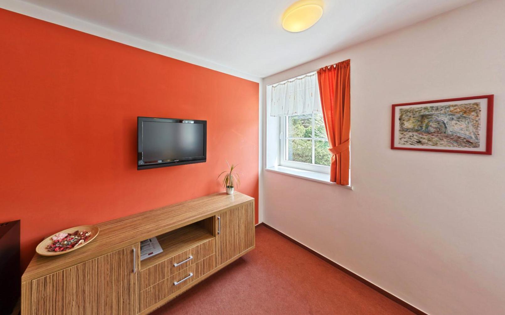 Double Room - Photo 5