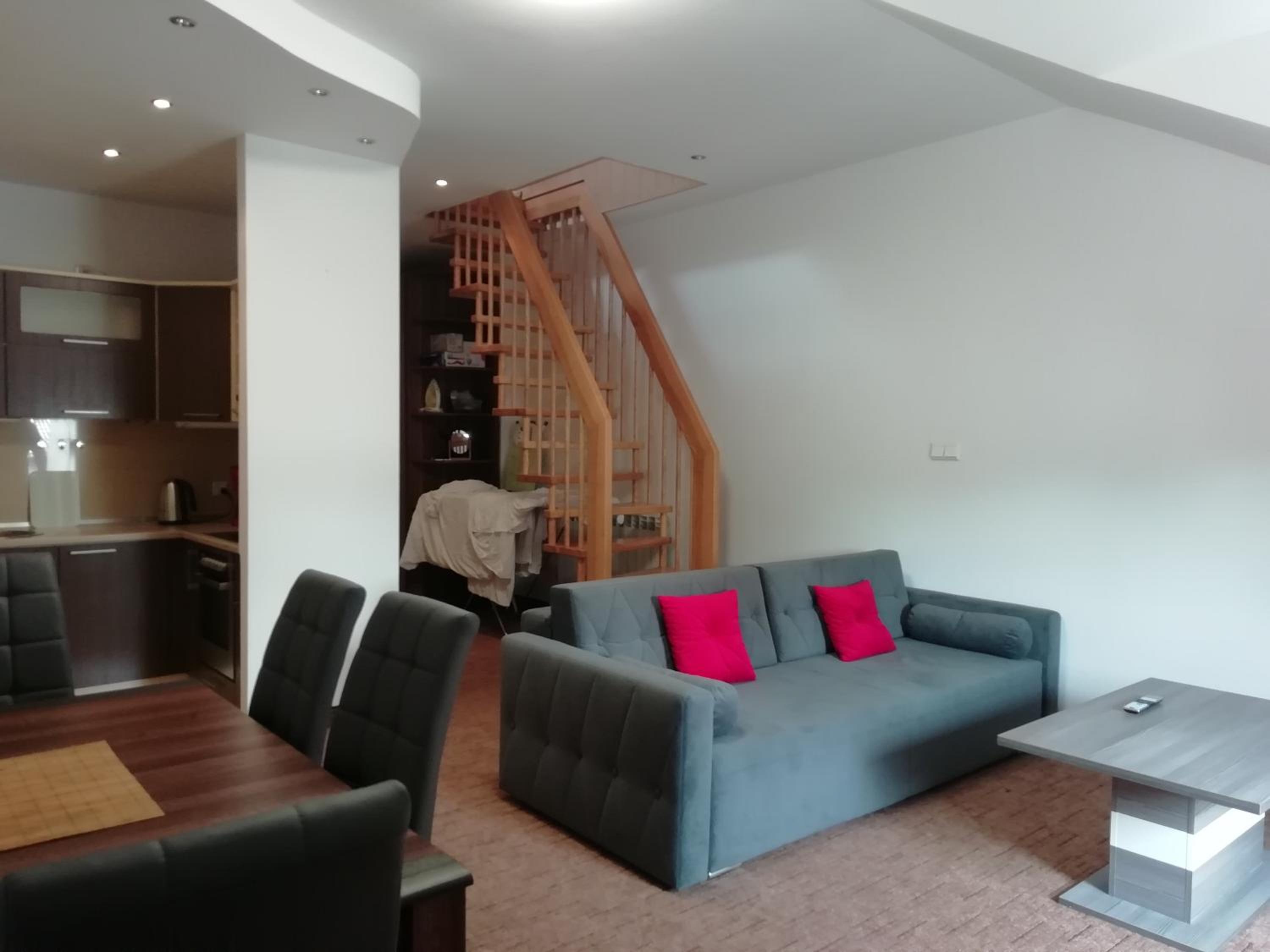 One-Bedroom Apartment - Photo 6