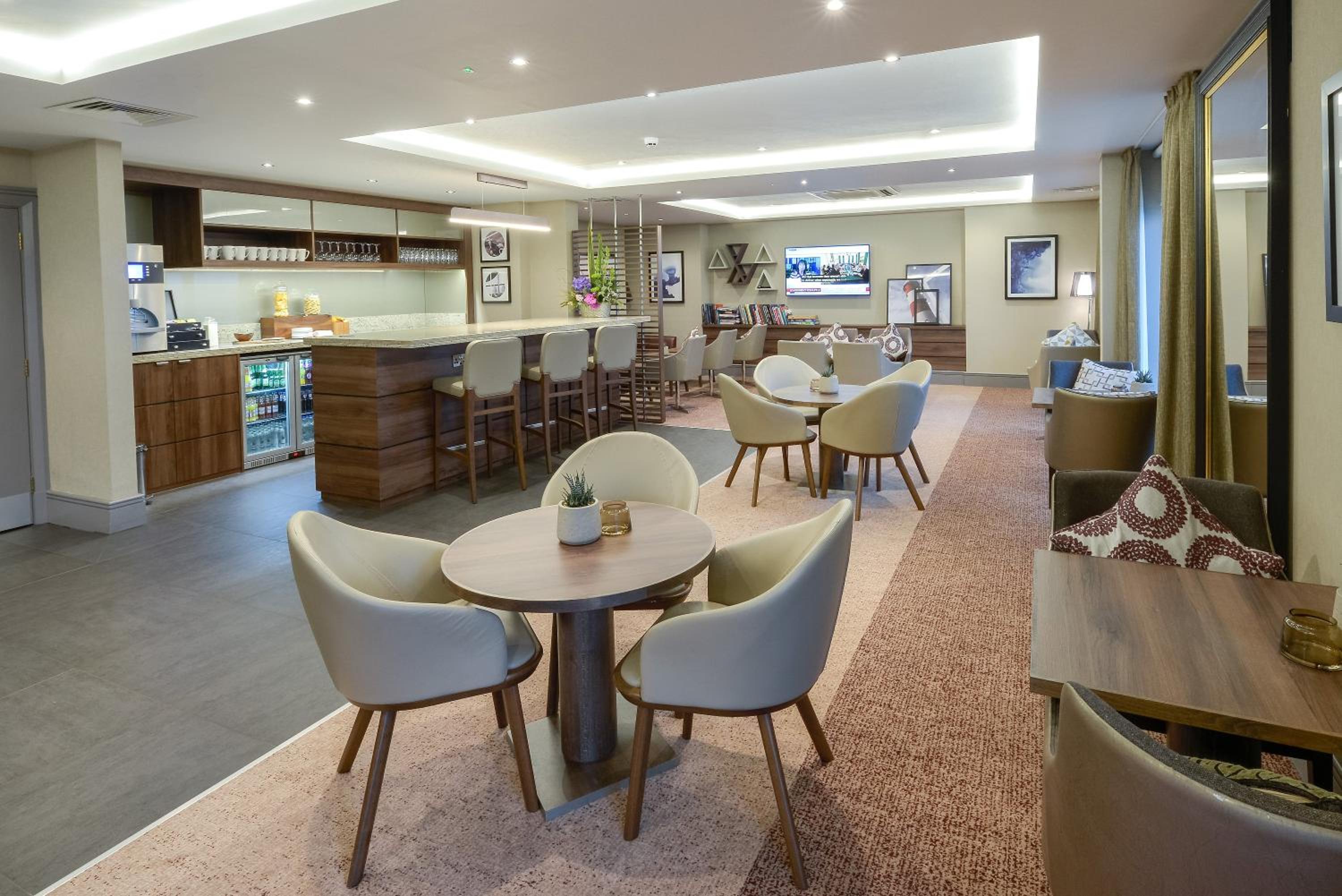 Super Premium King Room - Lounge Access - Photo 2