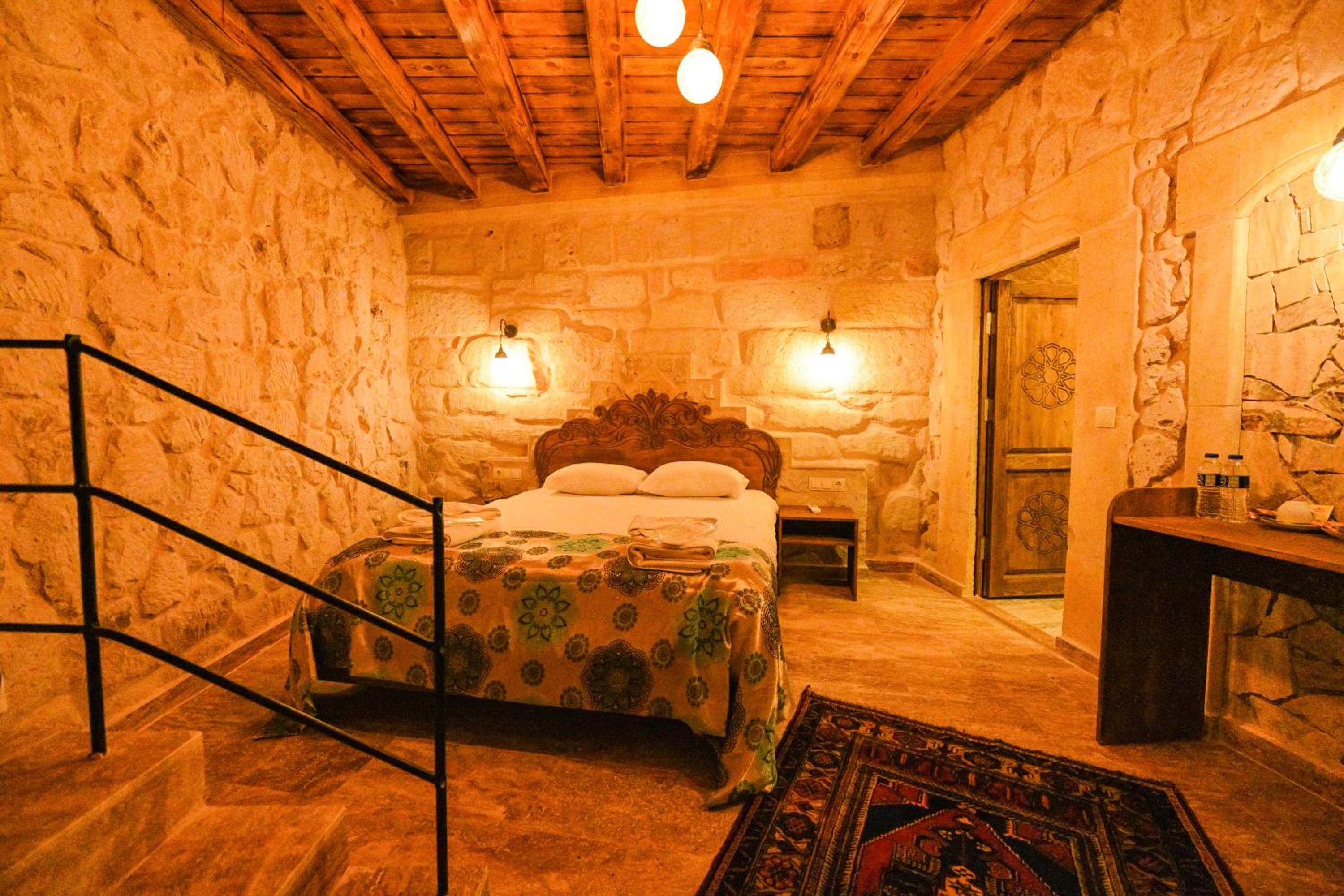 Small Double Room - Photo 1