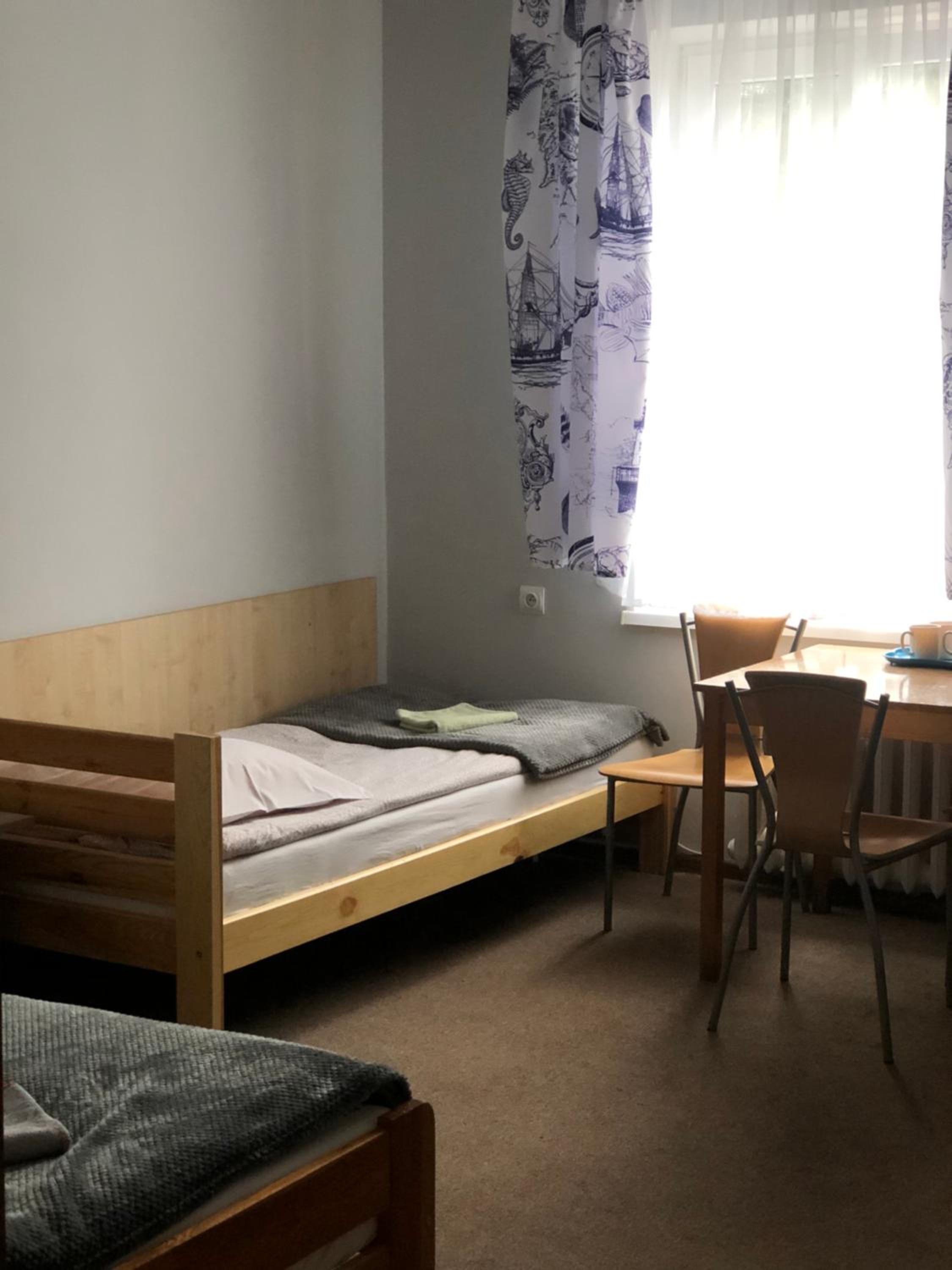 Economy Triple Room with Shared Bathroom photo 3
