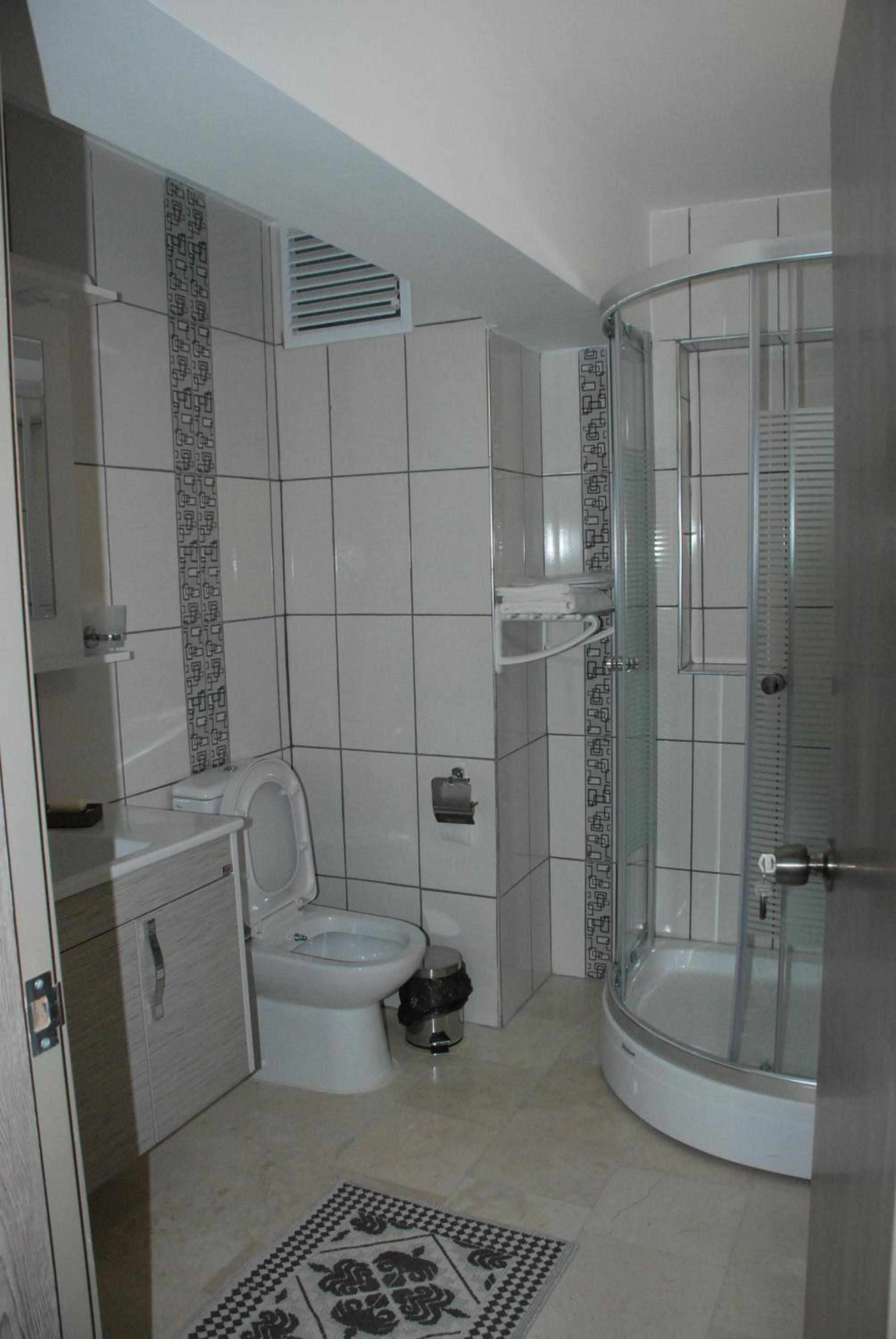 One-Bedroom Apartment - Photo 15
