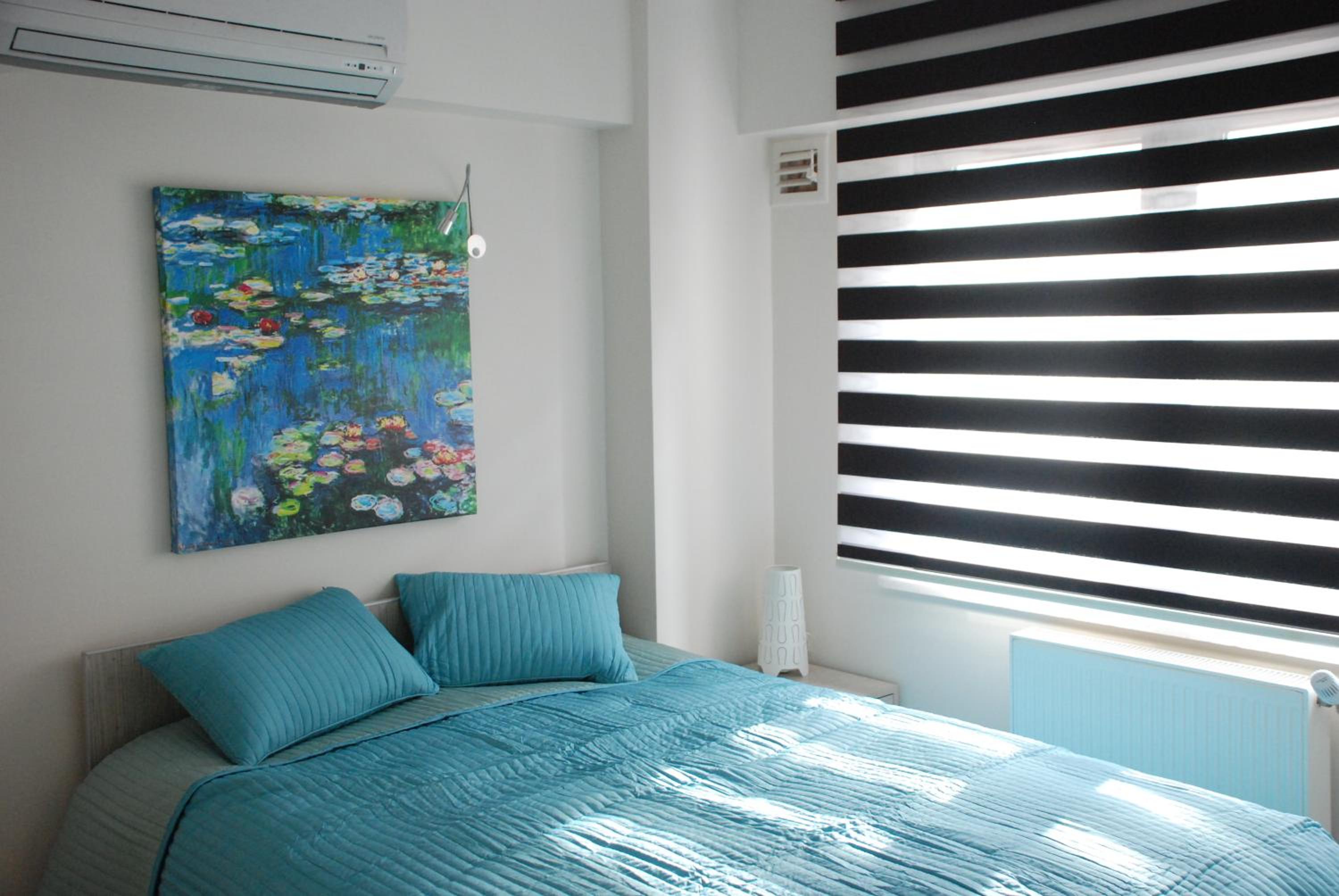 One-Bedroom Apartment - Photo 11