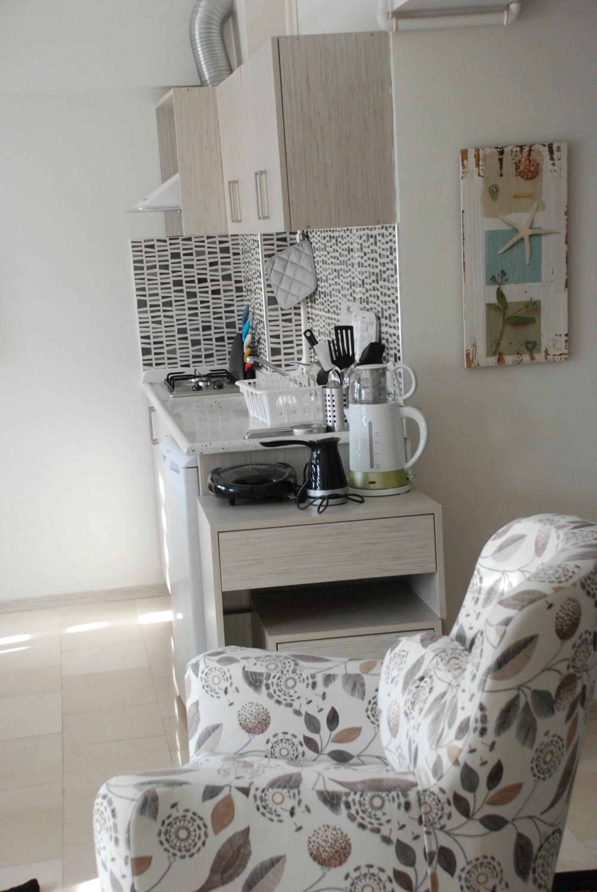 One-Bedroom Apartment - Photo 8