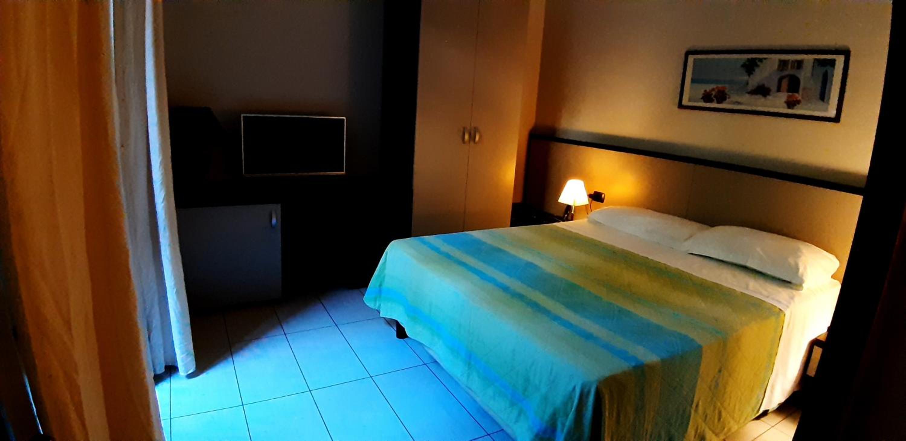 Economy Double Room photo 3