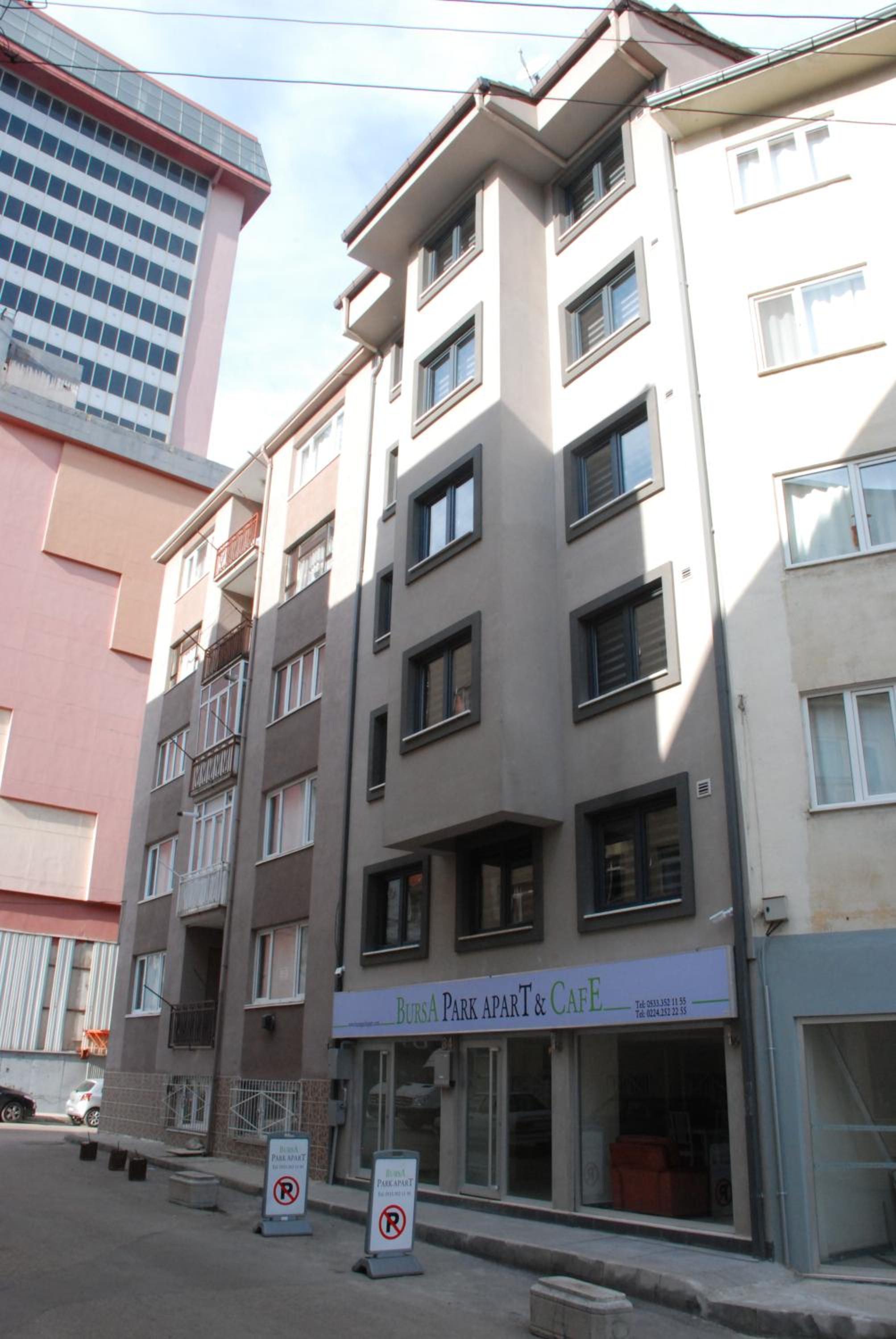 One-Bedroom Apartment - Photo 6
