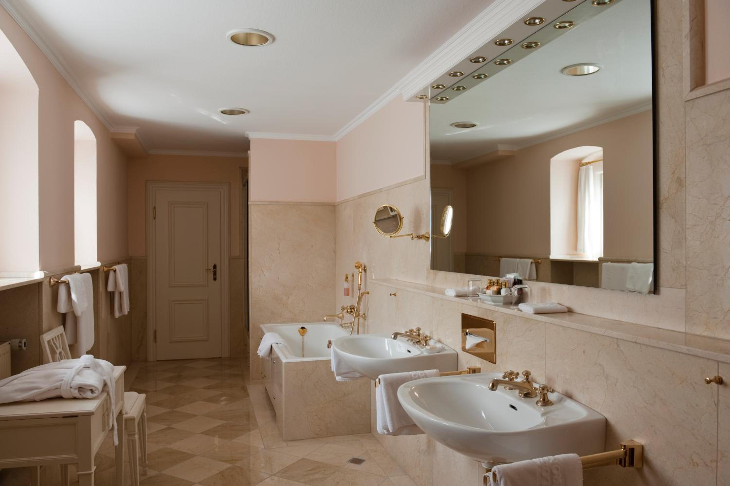 Heritage Suite - Photo 4
