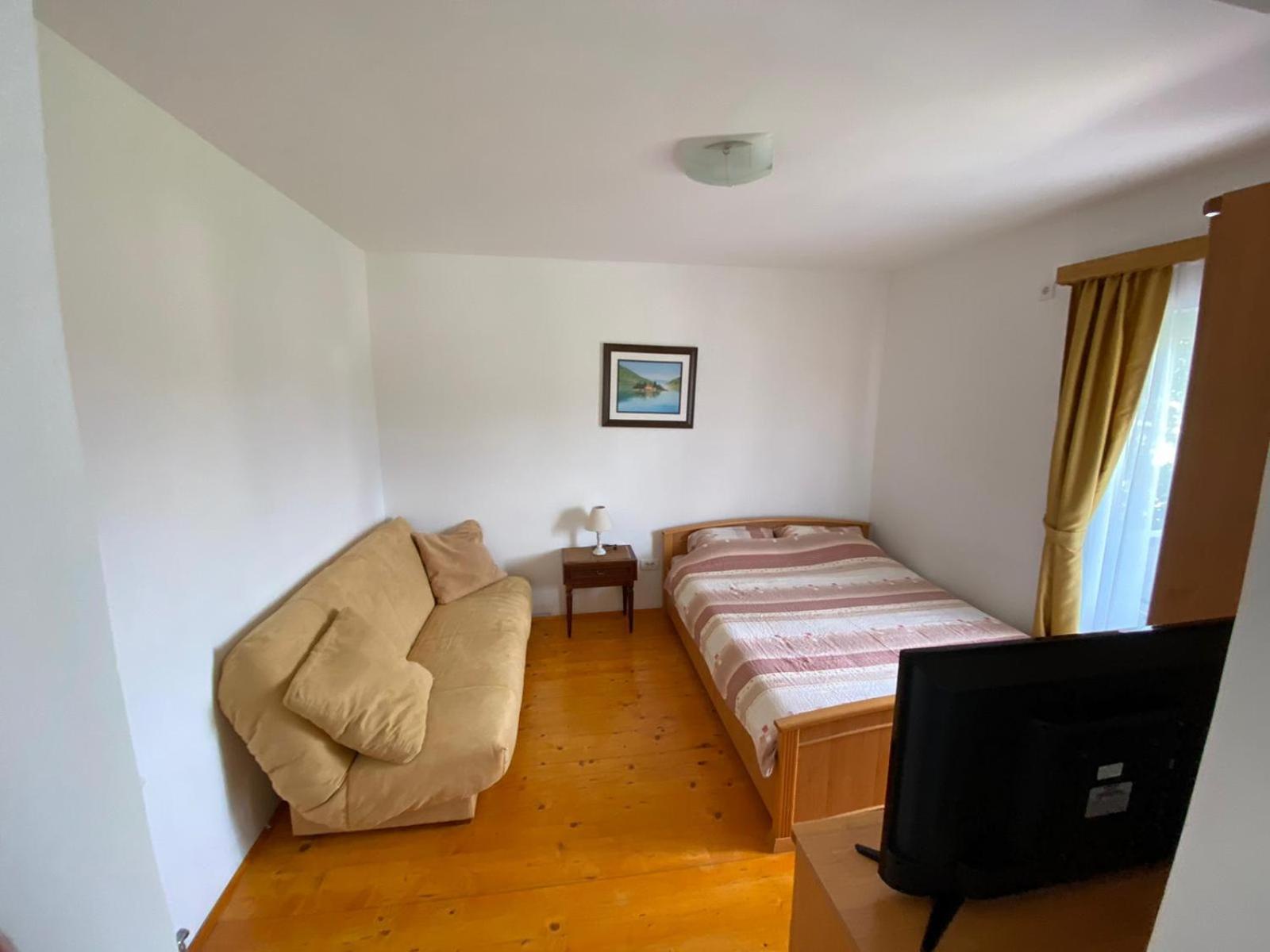 Comfort Studio Apartment with Balcony