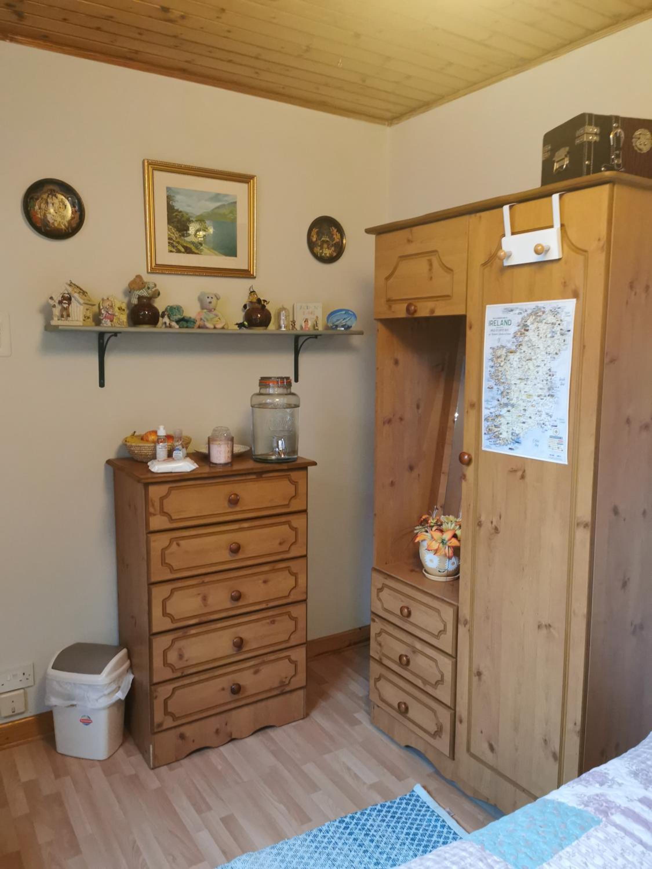 Double Room With Shared Bathroom photo 3