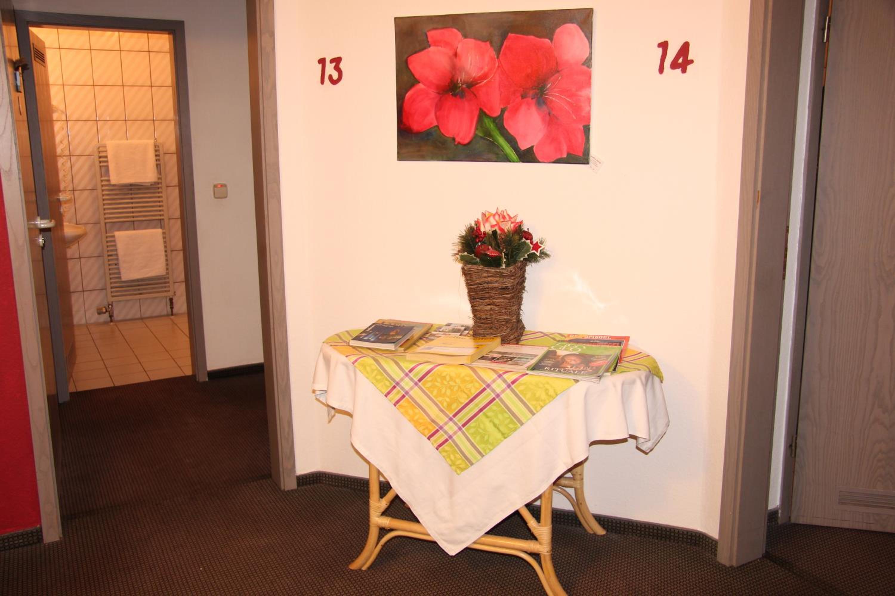 Deluxe Double Room - Photo 19