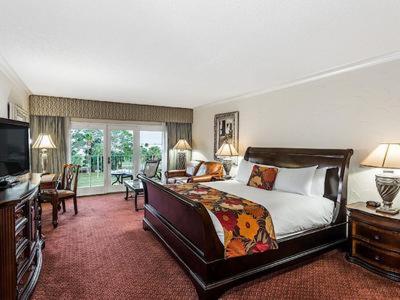 Superior King Room with Bay View - Non-Smoking - Photo 2