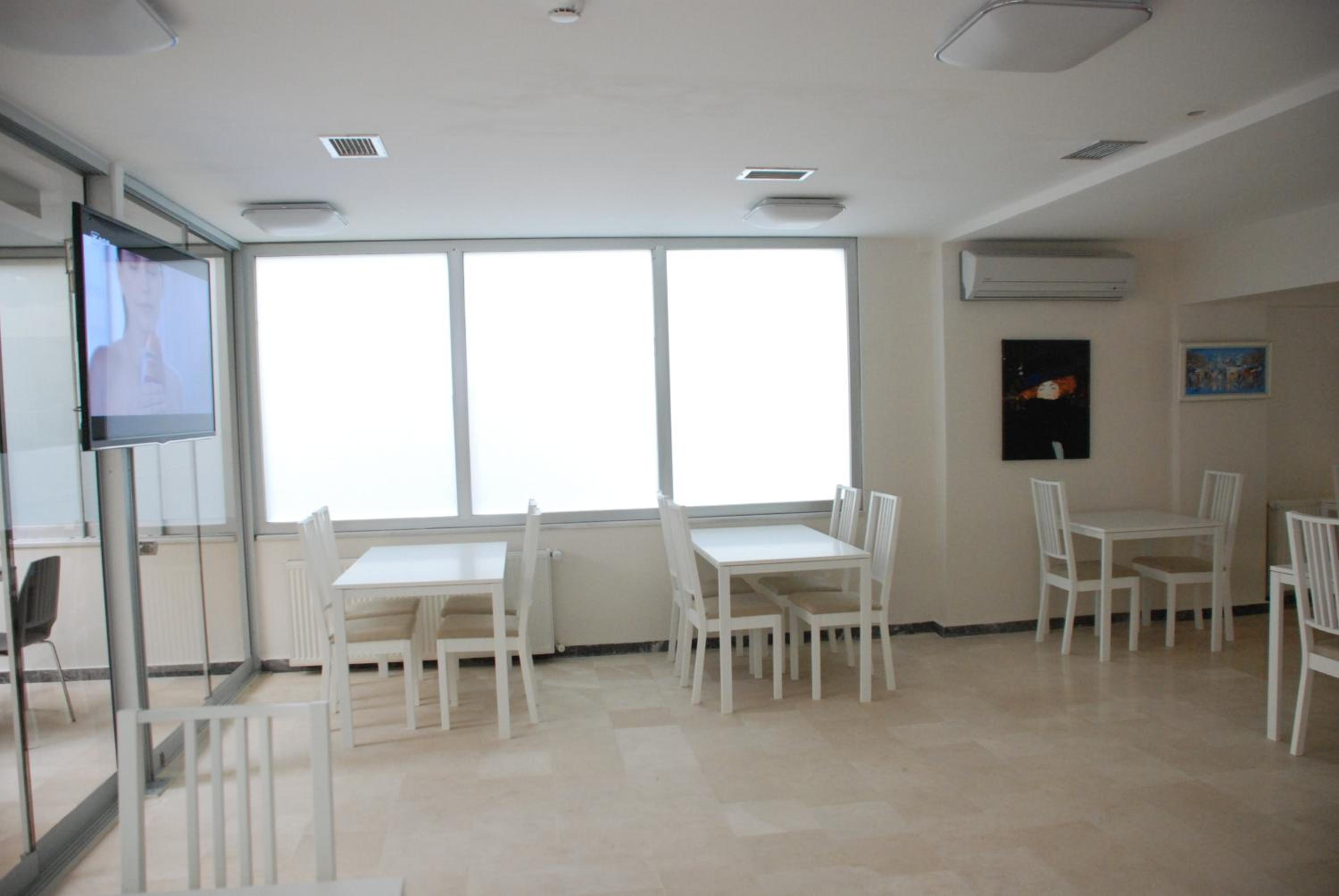 One-Bedroom Apartment - Photo 17