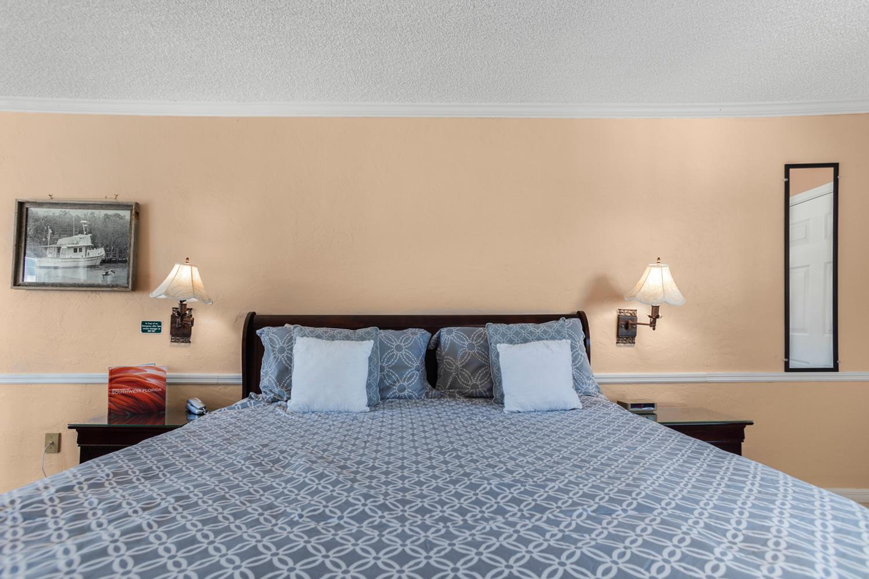 King Room - No Water View - Photo 1