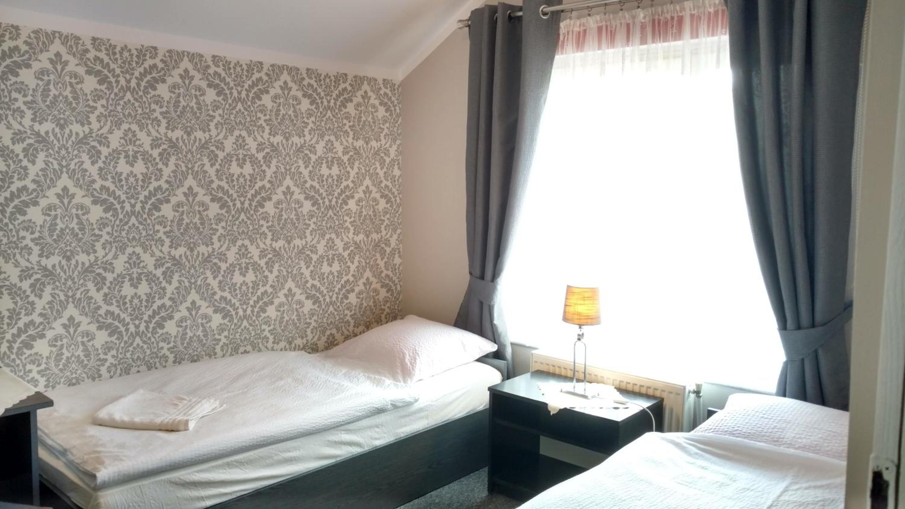 Double Room with Private Bathroom photo 1