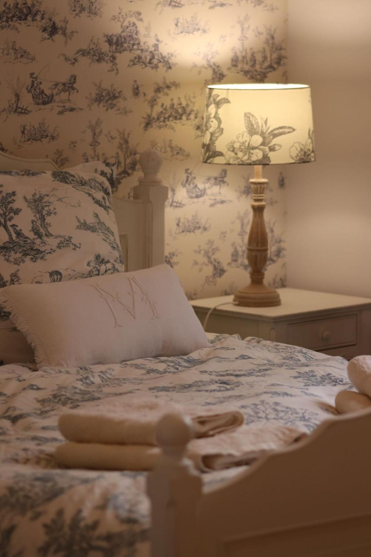 Queen Room photo 3