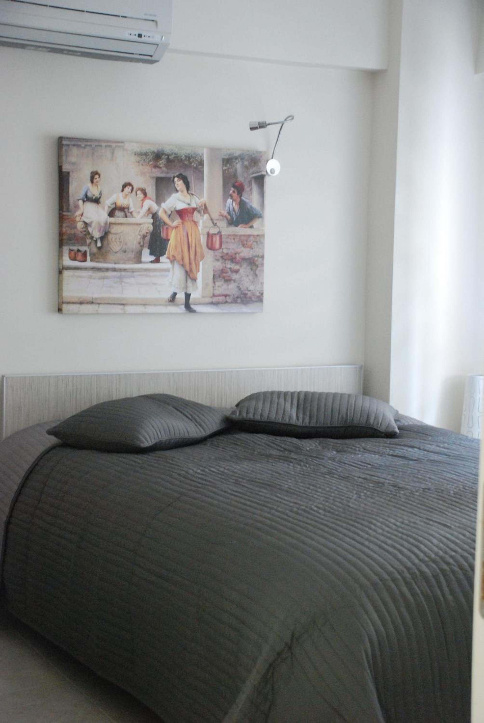 One-Bedroom Apartment - Photo 29