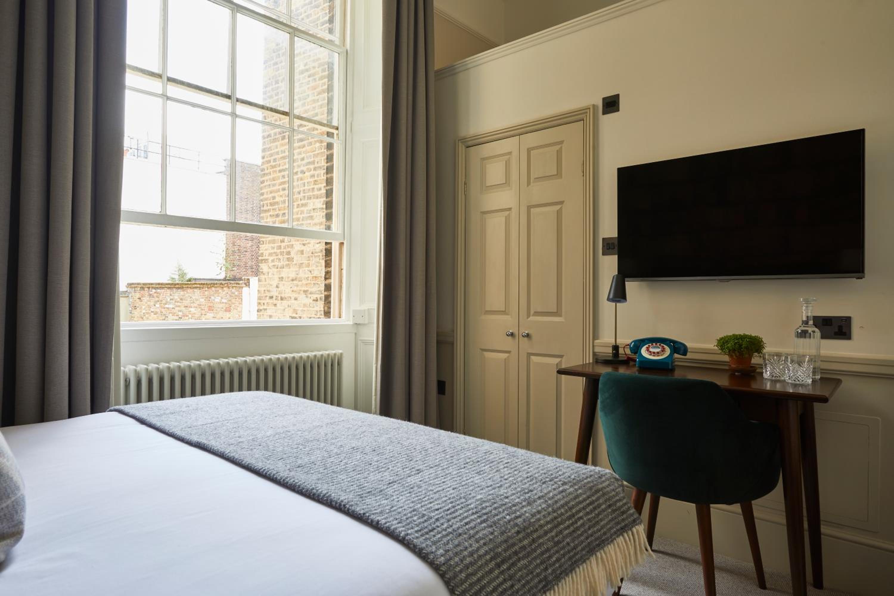 Small Double Room photo 2