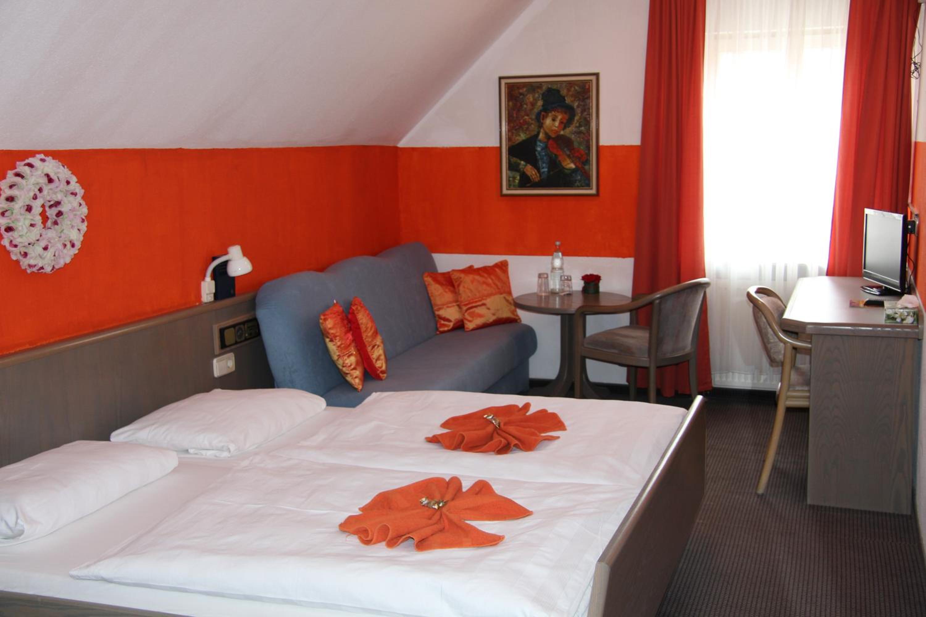 Deluxe Double Room - Photo 8