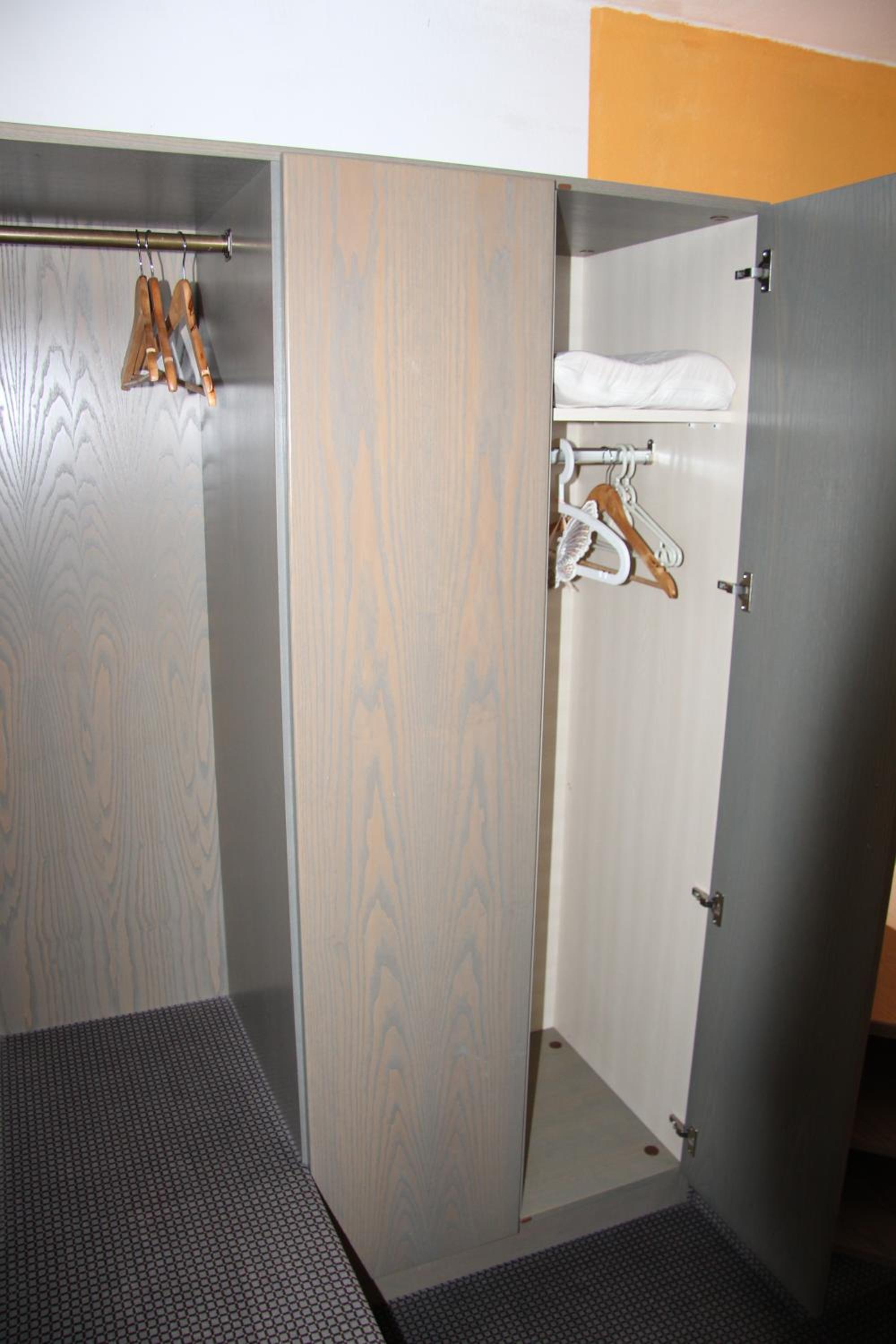 Deluxe Double Room - Photo 16