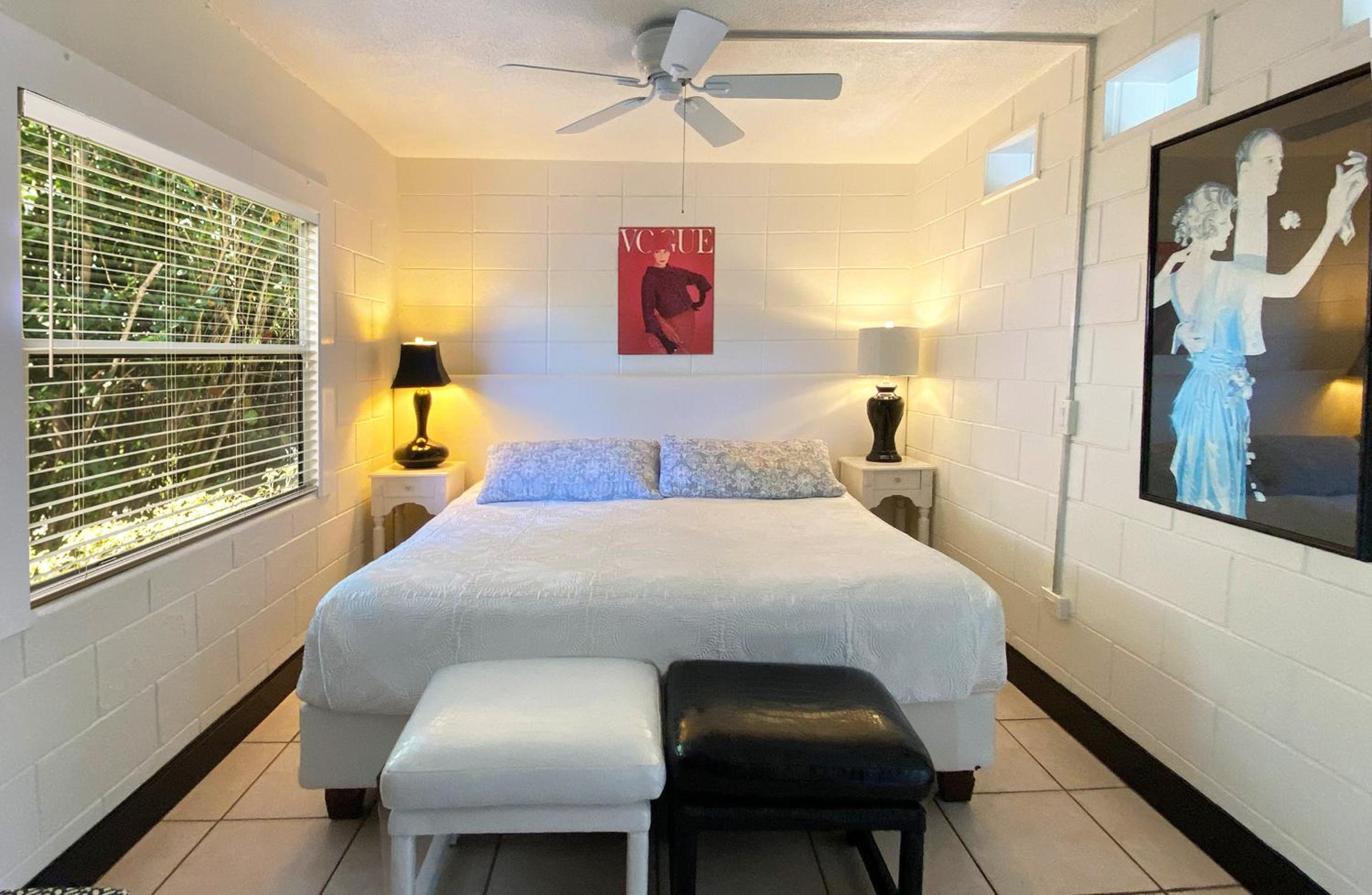 King Suite with Pool View - Photo 5
