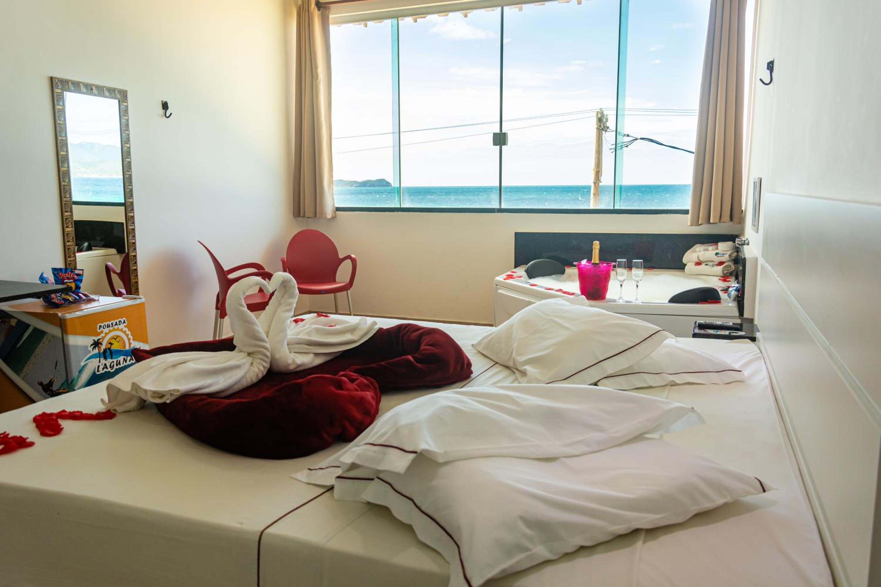 Deluxe Room with Ocean View and Hot Tub - Photo 7