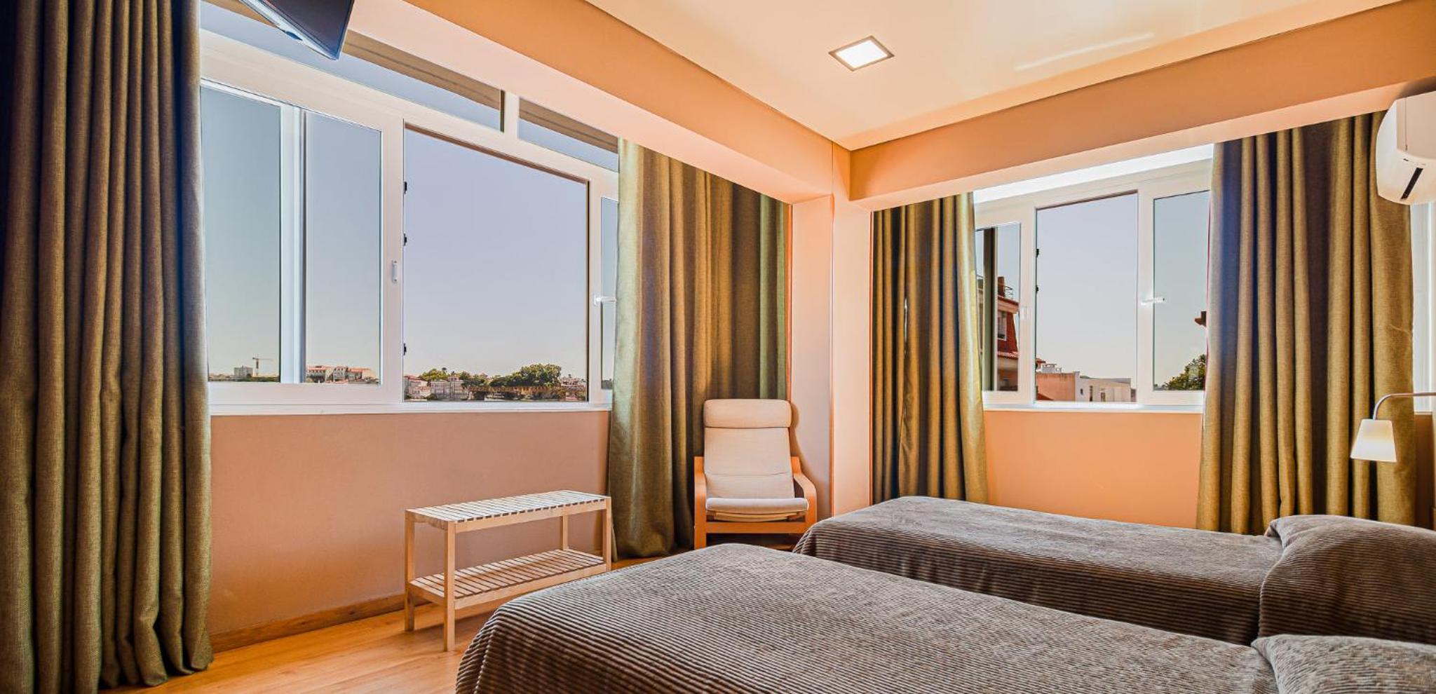 Twin Room - Photo 4