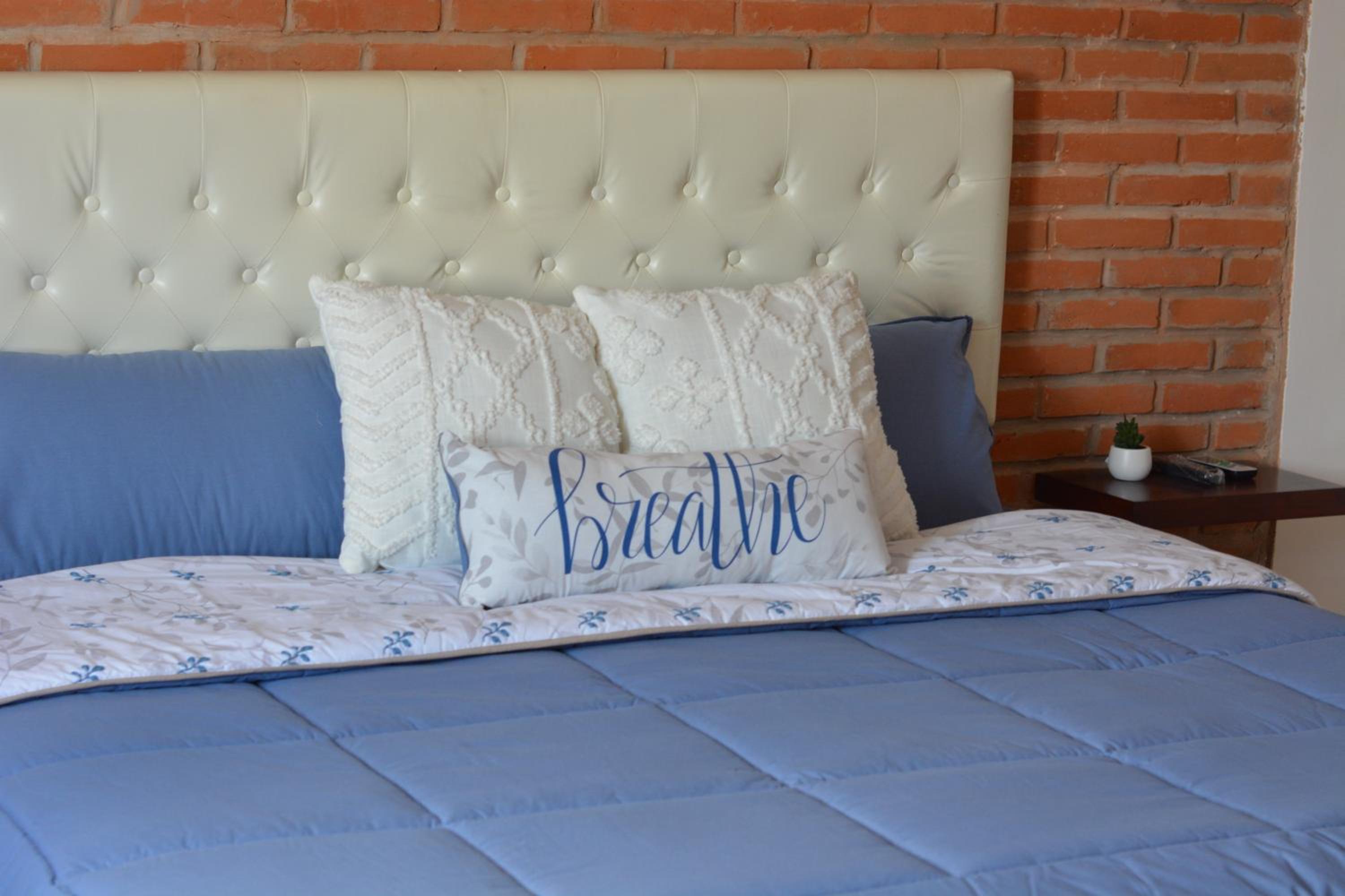 King Studio with Sofa Bed - Photo 12
