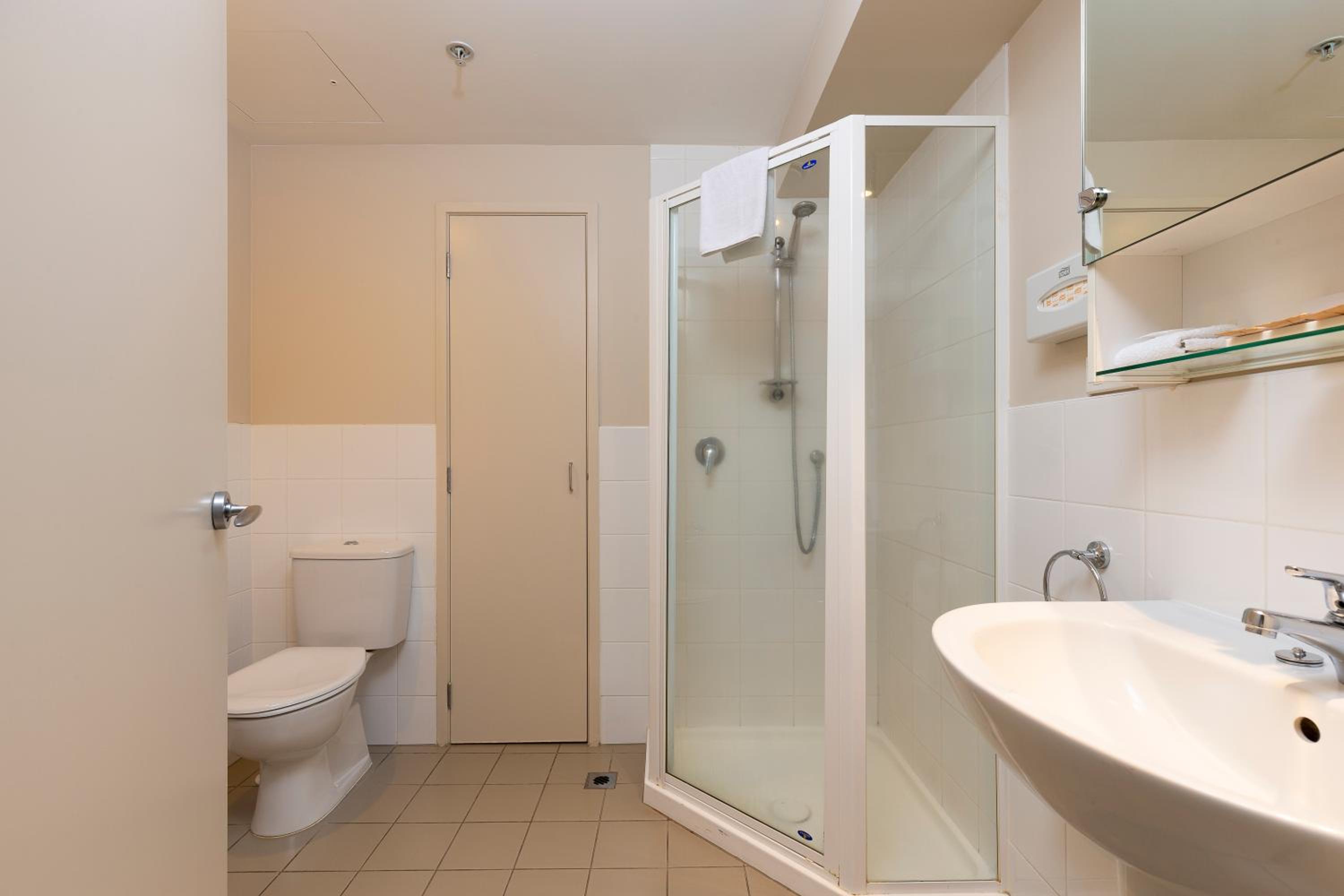 Studio Apartment - Photo 4