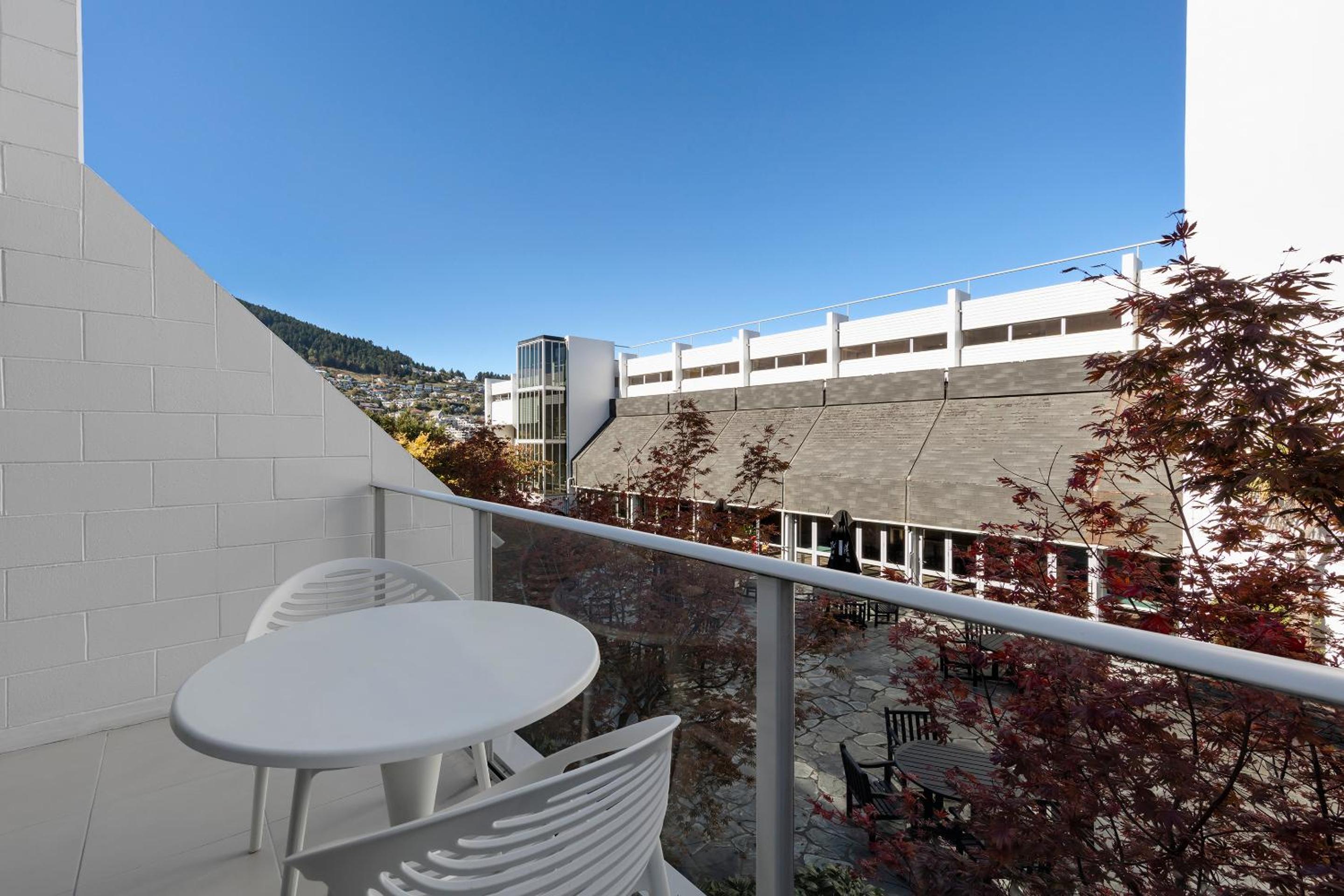 One-Bedroom King Suite with Lake View - Photo 11