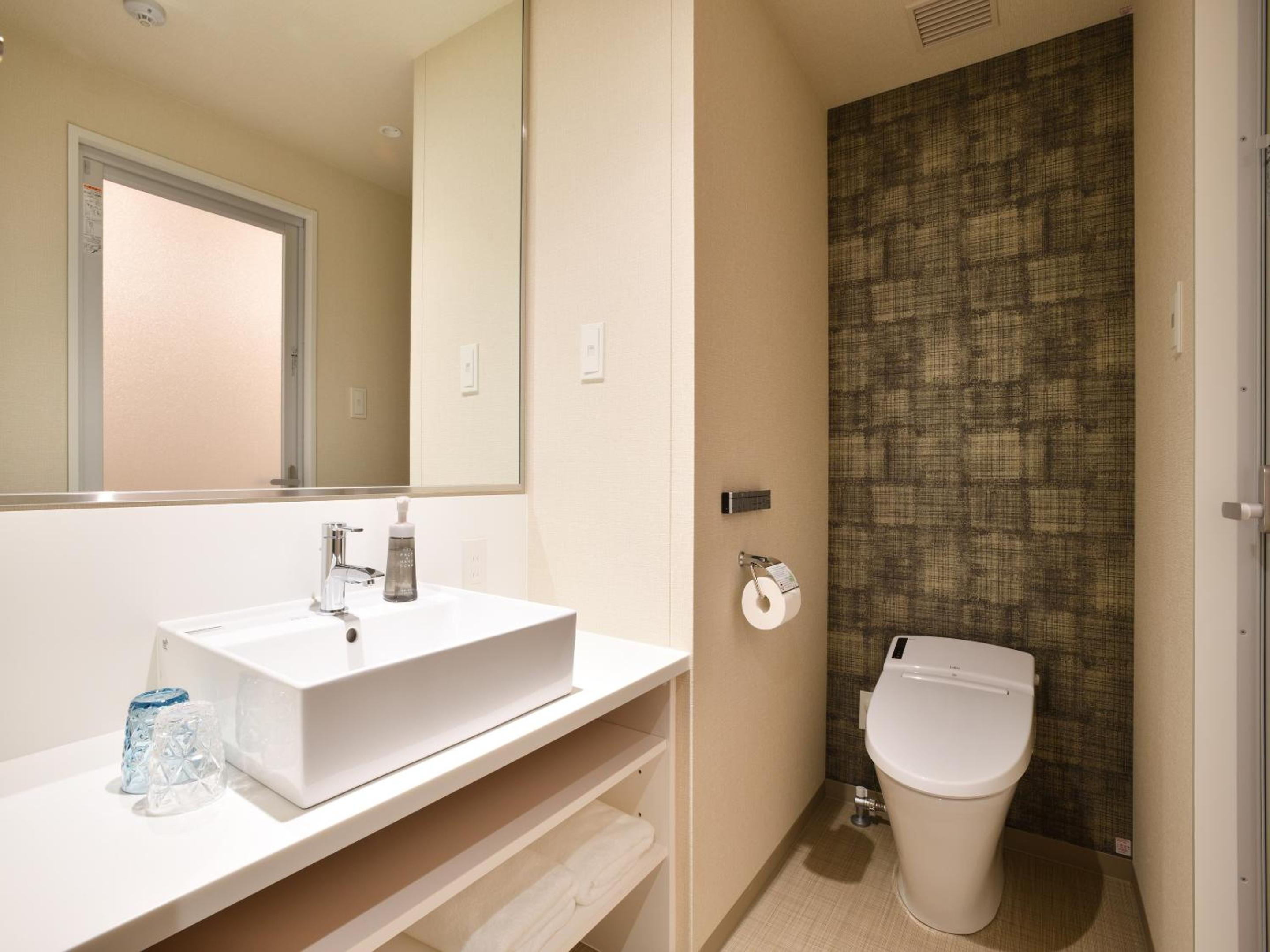 Standard Twin Room - Photo 4