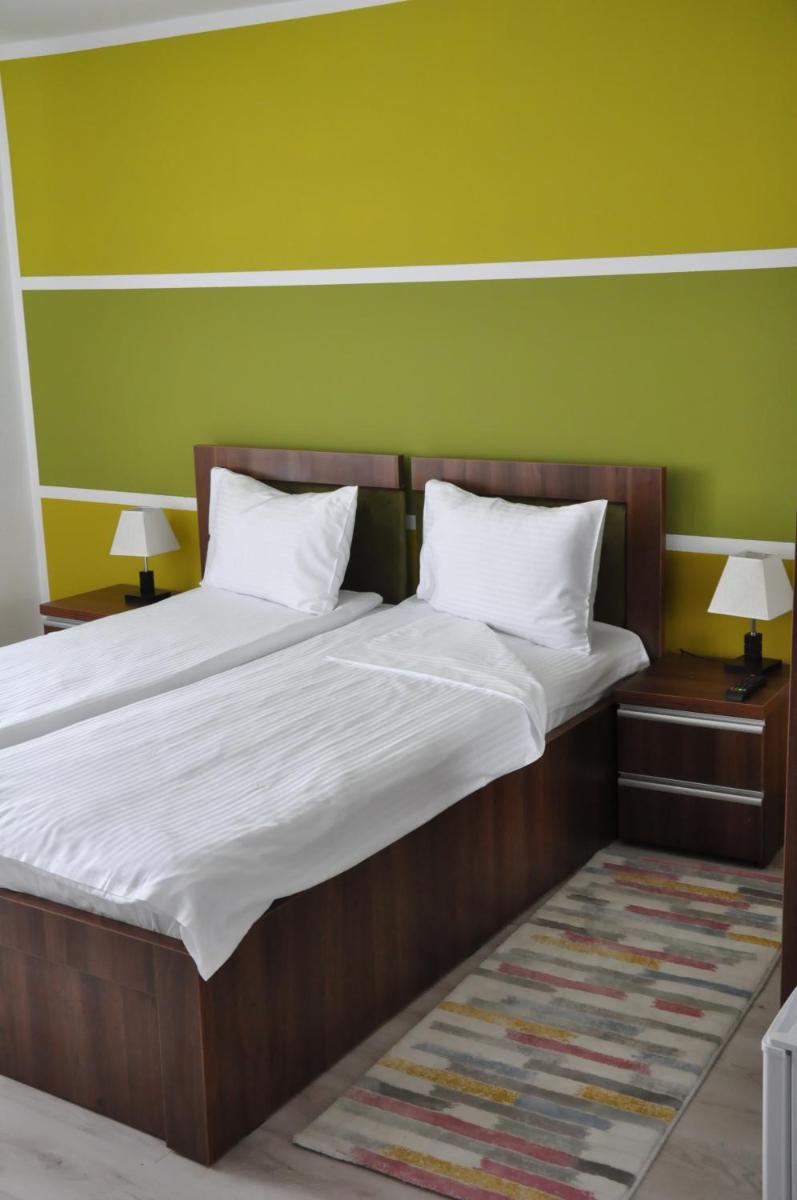 Twin Room with Private Bathroom