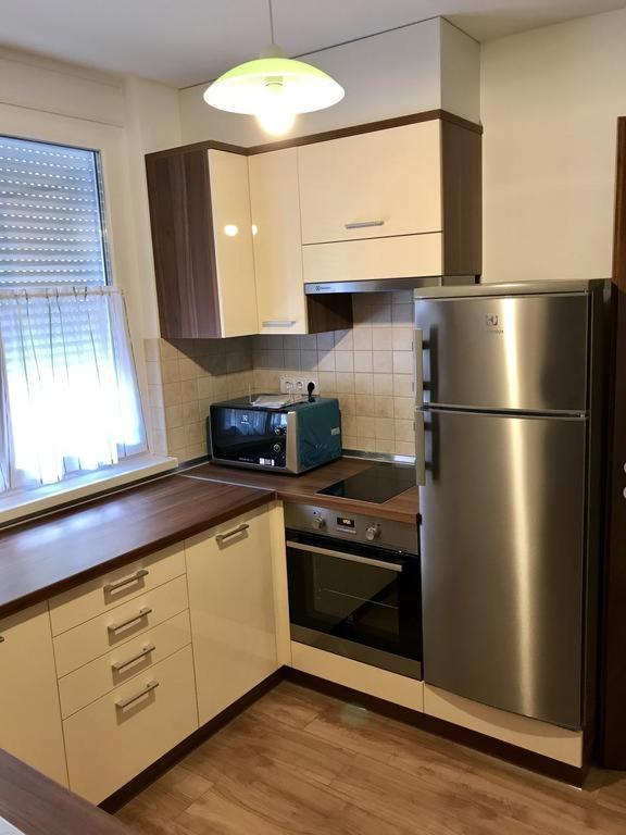 Apartment photo 2