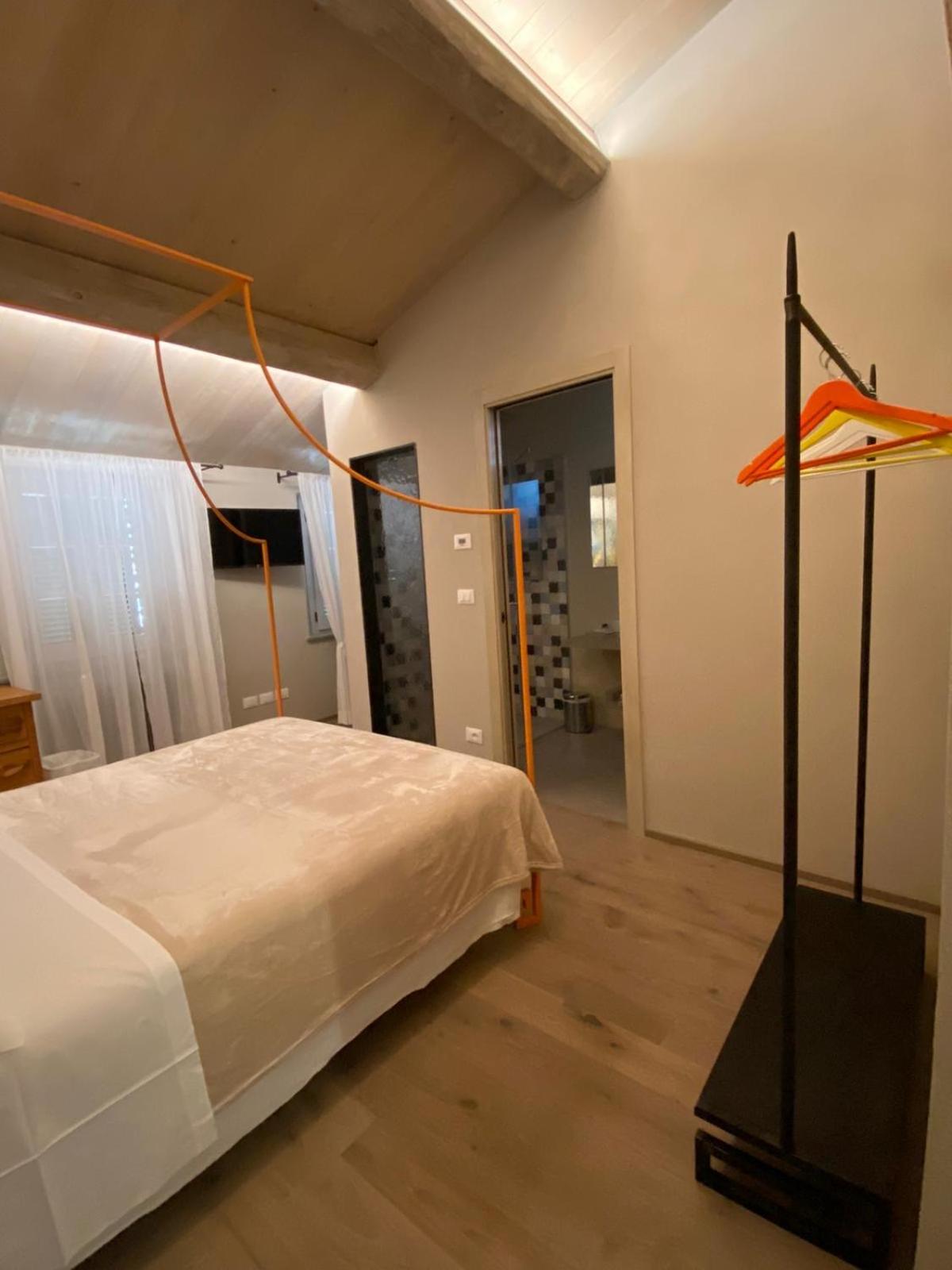 Double Room - Photo 14