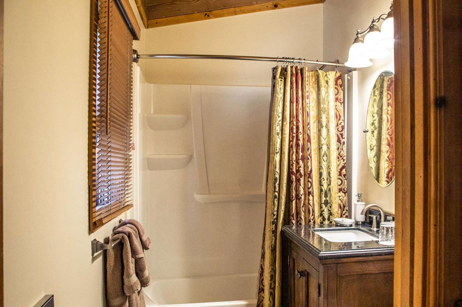 Deluxe Double Room with Shower photo 3