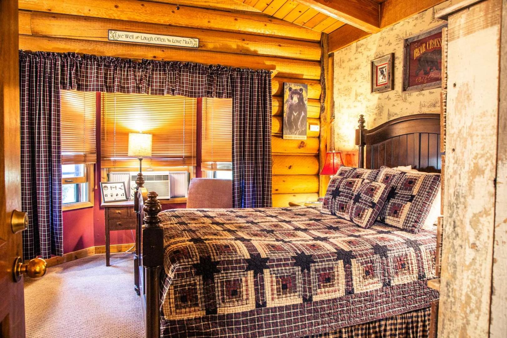 Deluxe Double Room with Shower photo 1