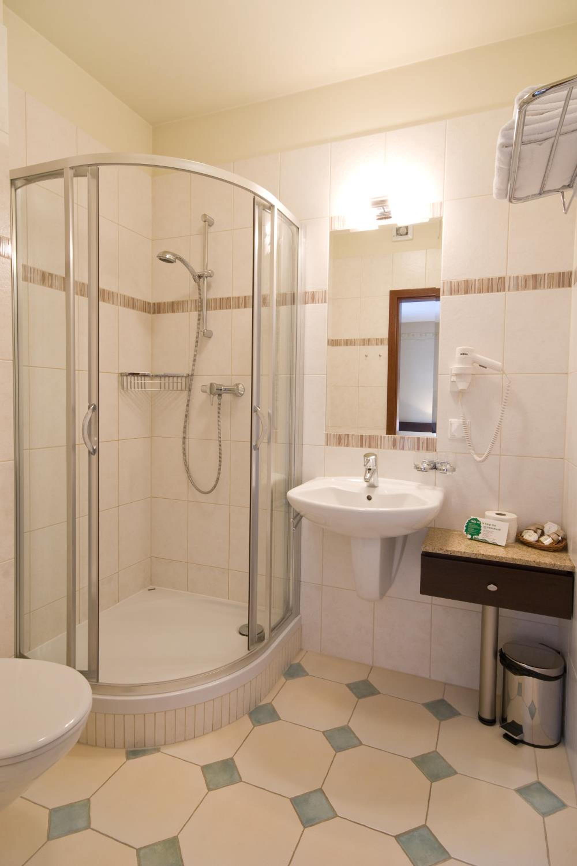 Standard Double Room - Photo 2